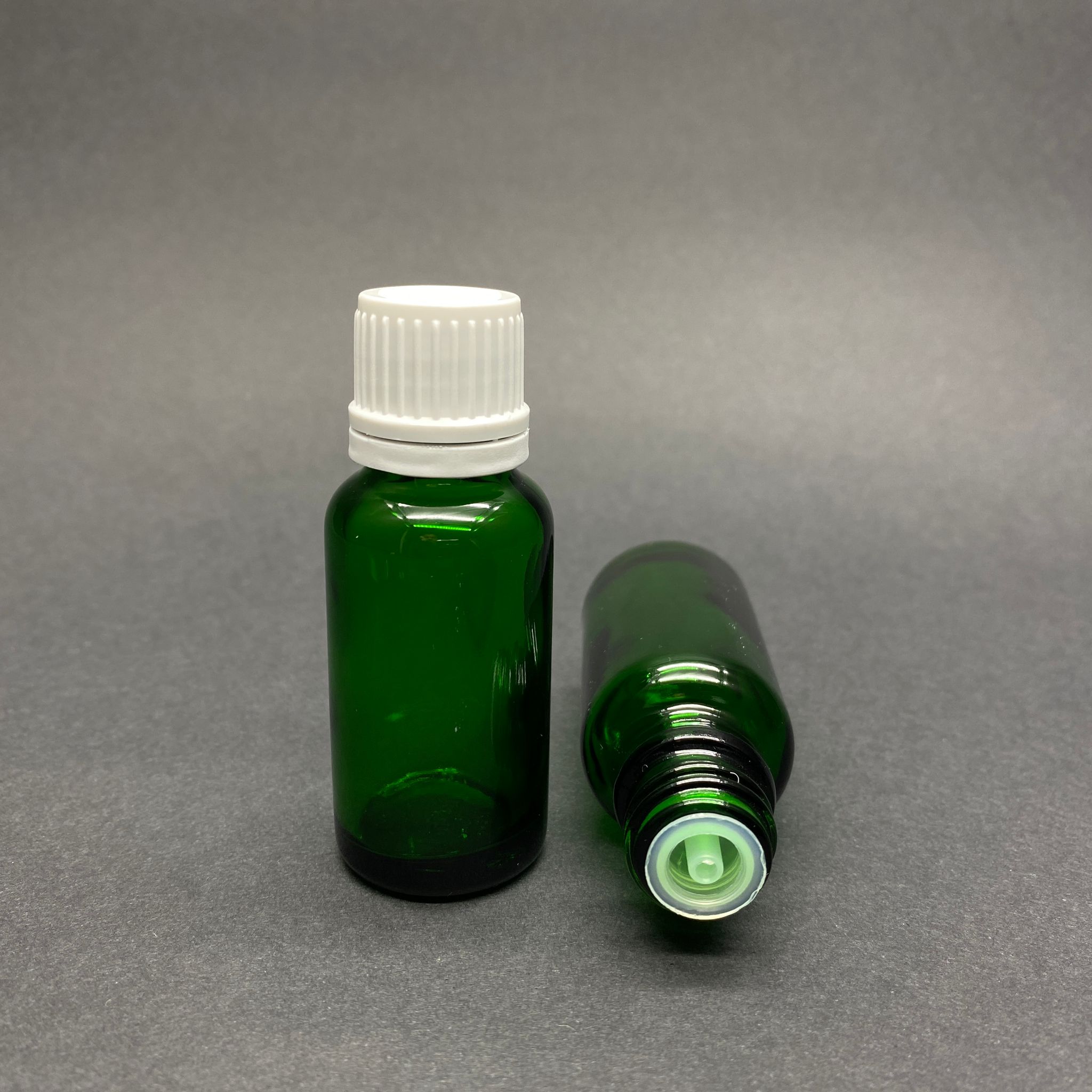 20 Cc Yeşil İçten Damlalıklı (Opsiyonel Damlalık) - Beyaz Kilitli Kapaklı Cam Şişe - 20 Ml Kolonya Tıpalı Cam Şişe
