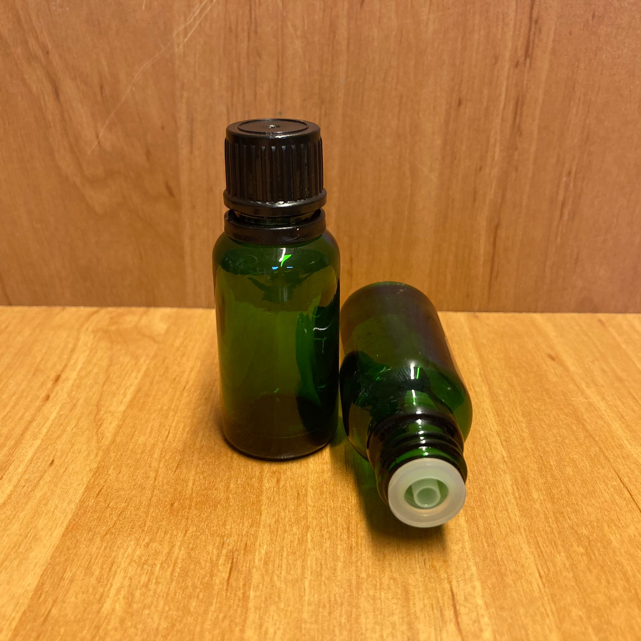 20 Cc Yeşil İçten Damlalıklı - Siyah Kilit Kapaklı Cam Şişe - 20 Ml Yeşil Yeni İçten Damlalıklı Cam Şişe