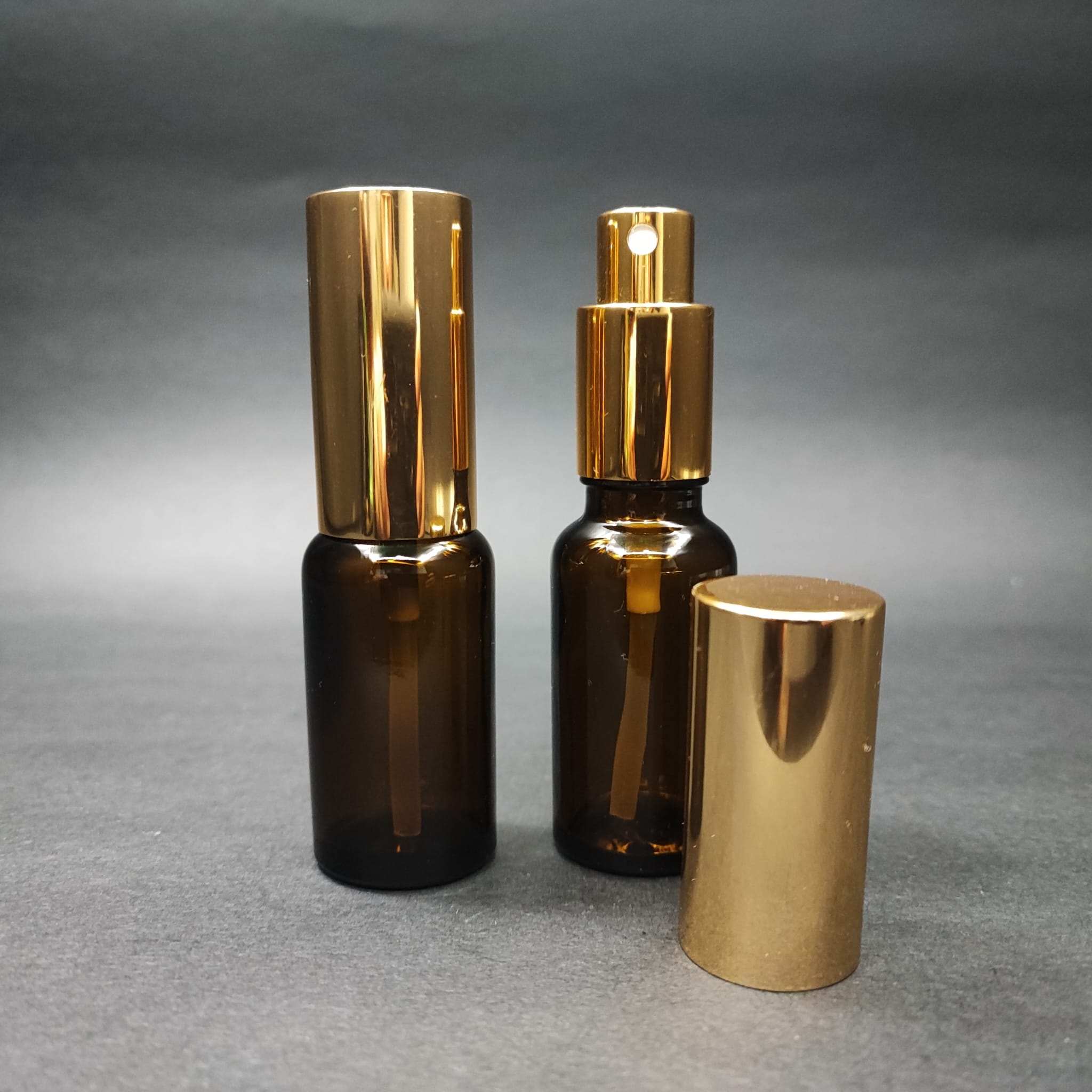 20 Ml Lüks Vidalı Valf Çevirme Parfüm Şişeleri - 20 Cc Amber Cam Şişe - Gold Metal Spreyli Kapaklı Set