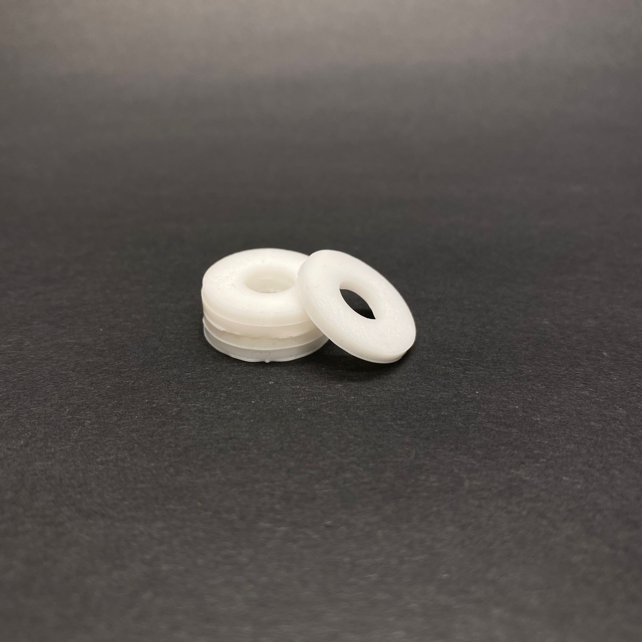 20 Mm Ağız Şişe İçin Delikli Conta (Sprey , Cam Damlalık , Kapak Vb İçin Sızdırmazlık Sağlar)