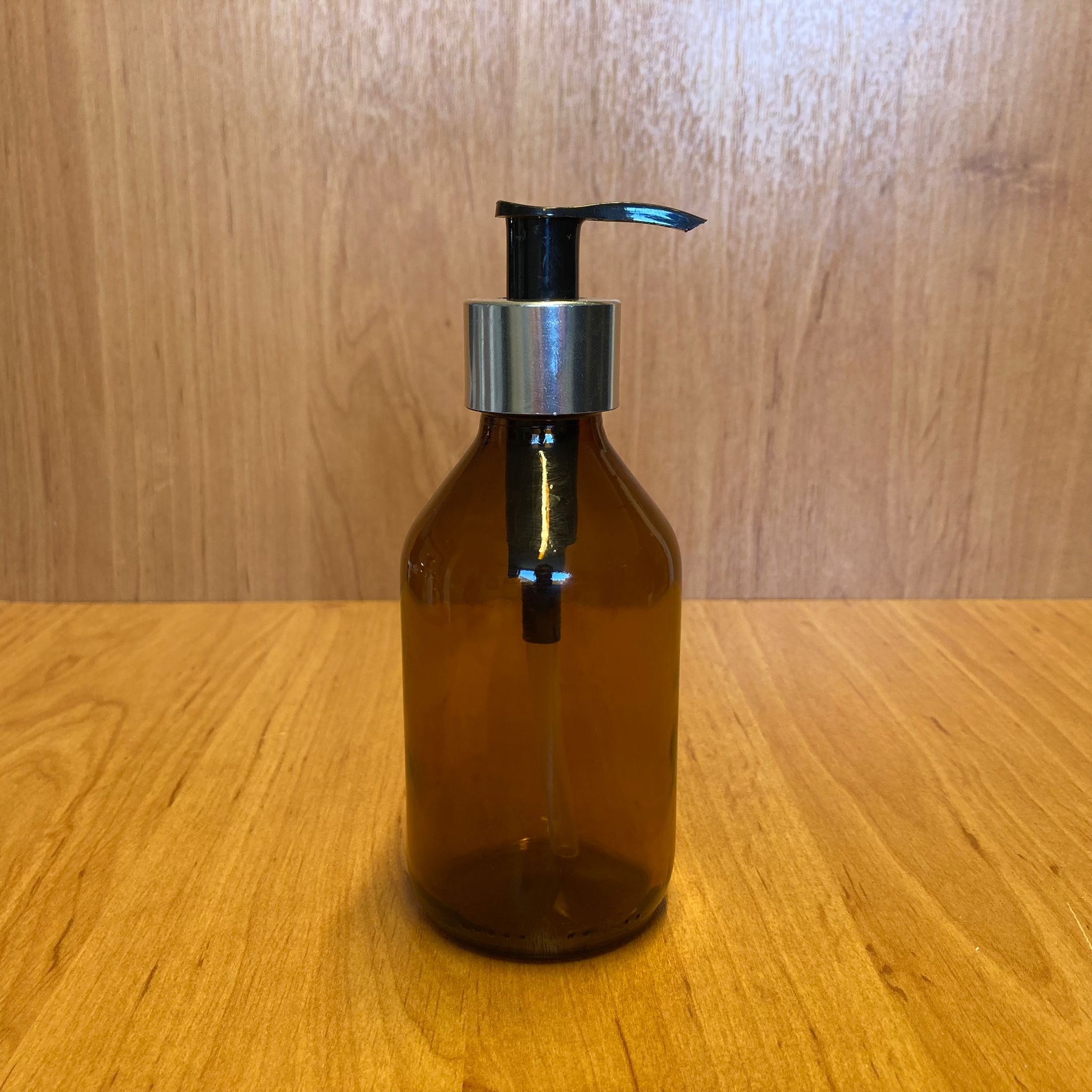 200 Cc Amber Cam Şişe - Gümüş Pompalı - 200 Ml Kahverengi Pompalı Şişe