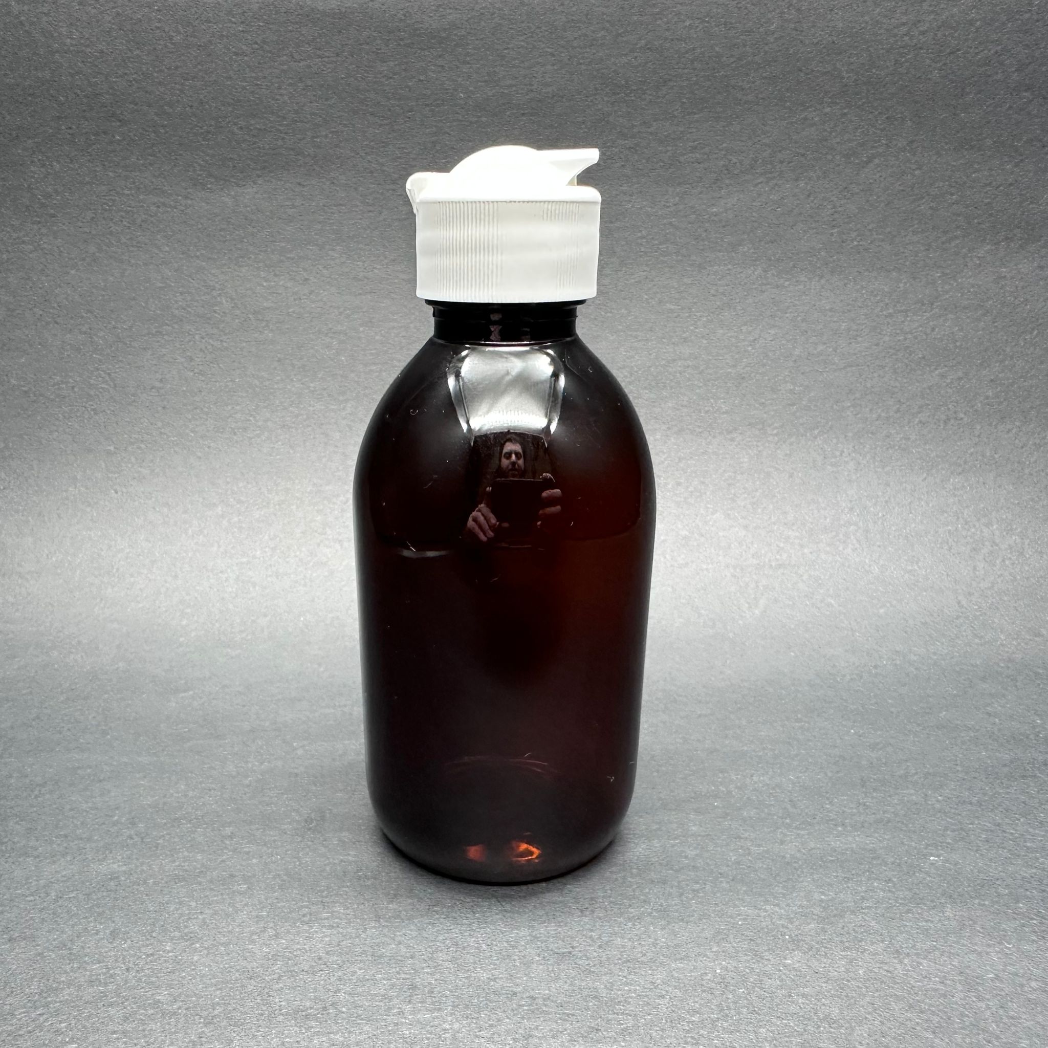 200 Cc Amber Pet Ecza Şişesi - Beyaz Akıtıcılı Fliptop Kapaklı  - 200 Ml Kahverengi Plastik Şurup Şişesi (21 Gr)