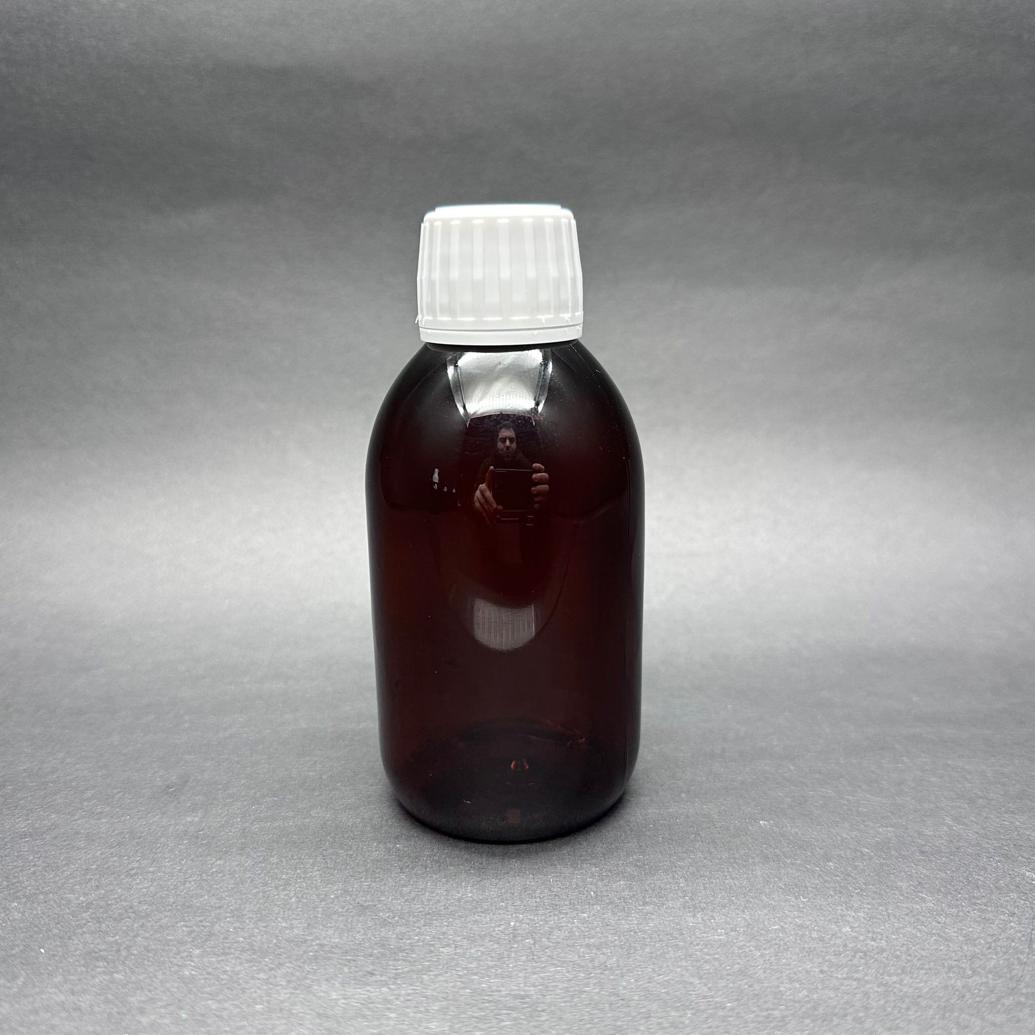 200 Cc Amber Pet Ecza Şişesi - Beyaz Kilitli İlaç Kapaklı  - 200 Ml Kahverengi Plastik Şurup Şişesi (21 Gr)
