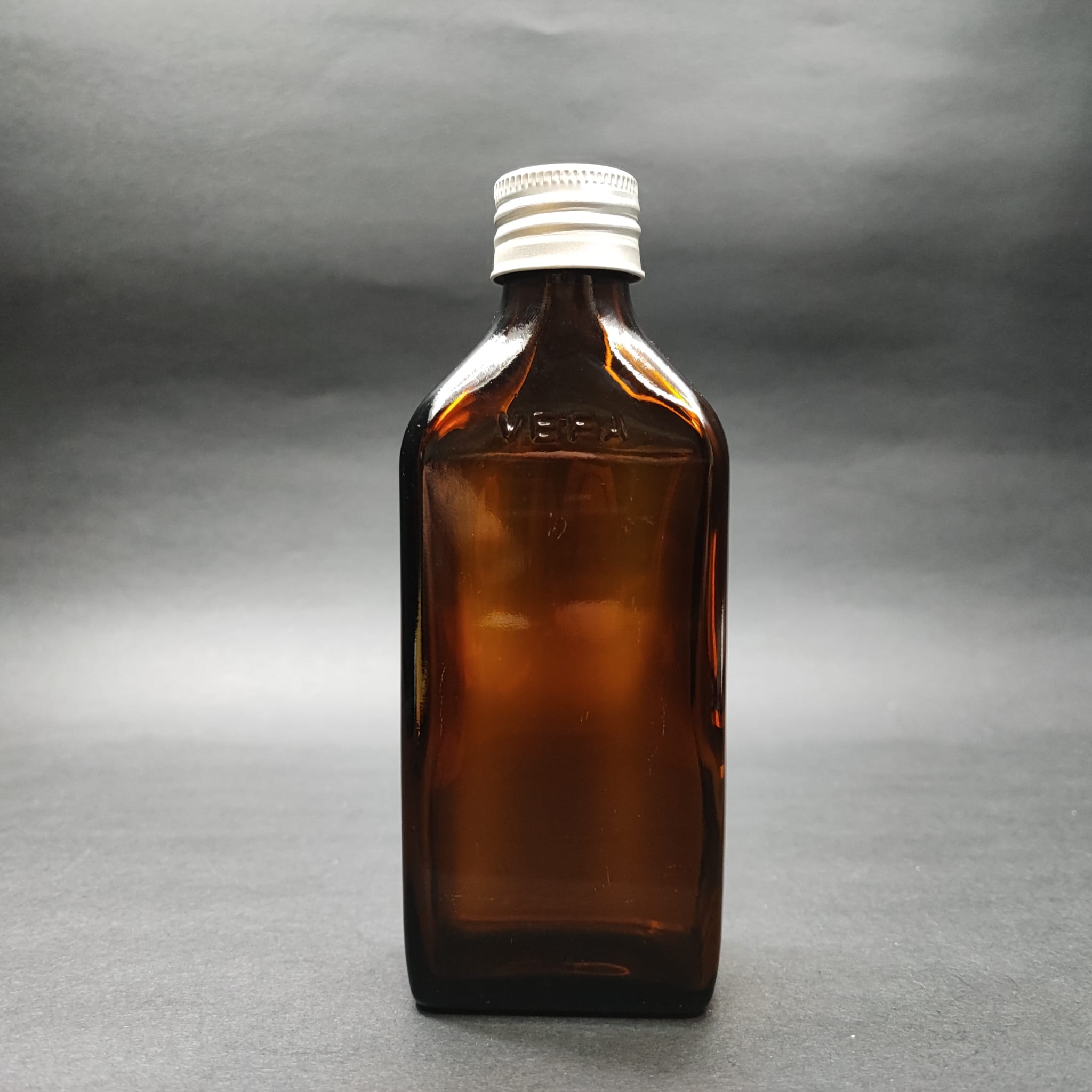 200 Cc Amber Yassı Cam Şişe - Contalı Gümüş Metal Kapaklı - 200 Ml Yassı Cold Brew Cam Şişe (Üstü Yazılı)