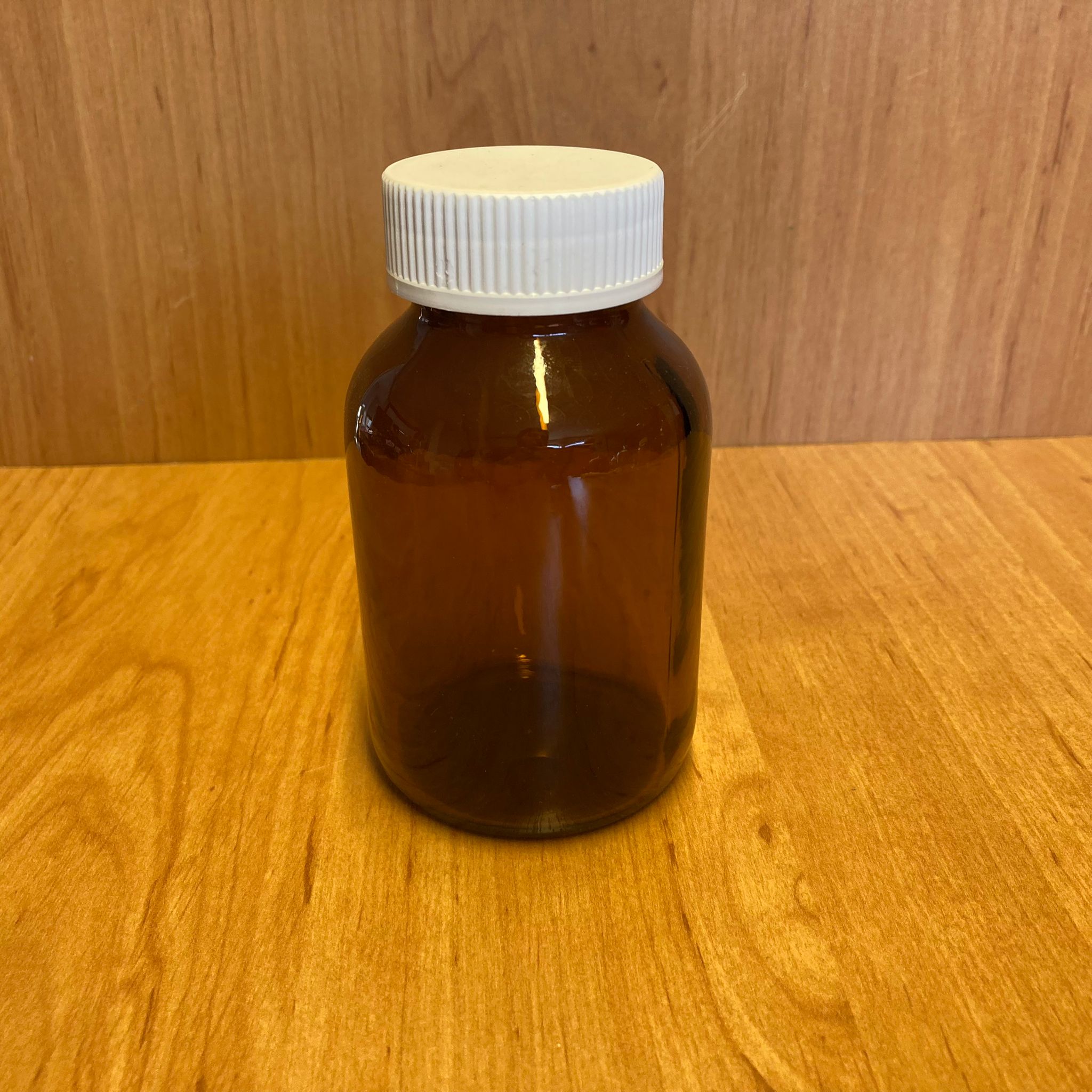 200 Cc Cam Amber Tablet Şişesi - Beyaz Plastik Kapaklı - 200 Ml Cam Tablet Şişesi Plastik Kapaklı
