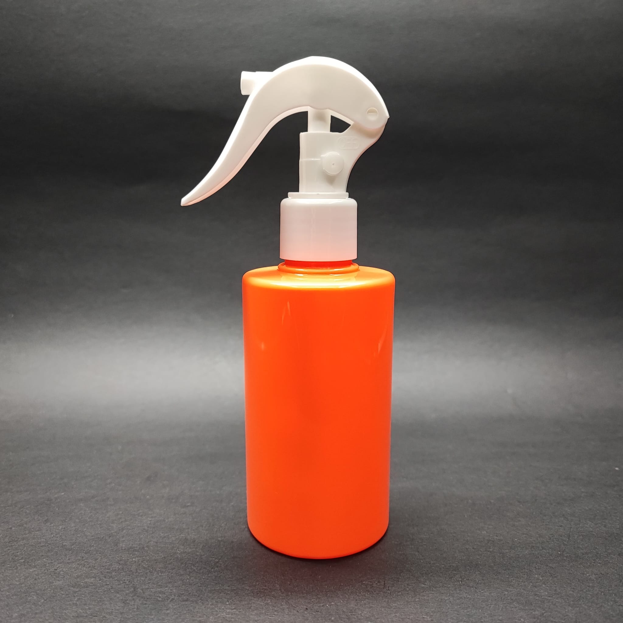 200 Cc Küt Boyunlu Silindir Pet Şişe (24 Gr) - Beyaz Triger Spreyli (Duman Püskürtür) - 200 Ml Plastik Şişe - Turuncu