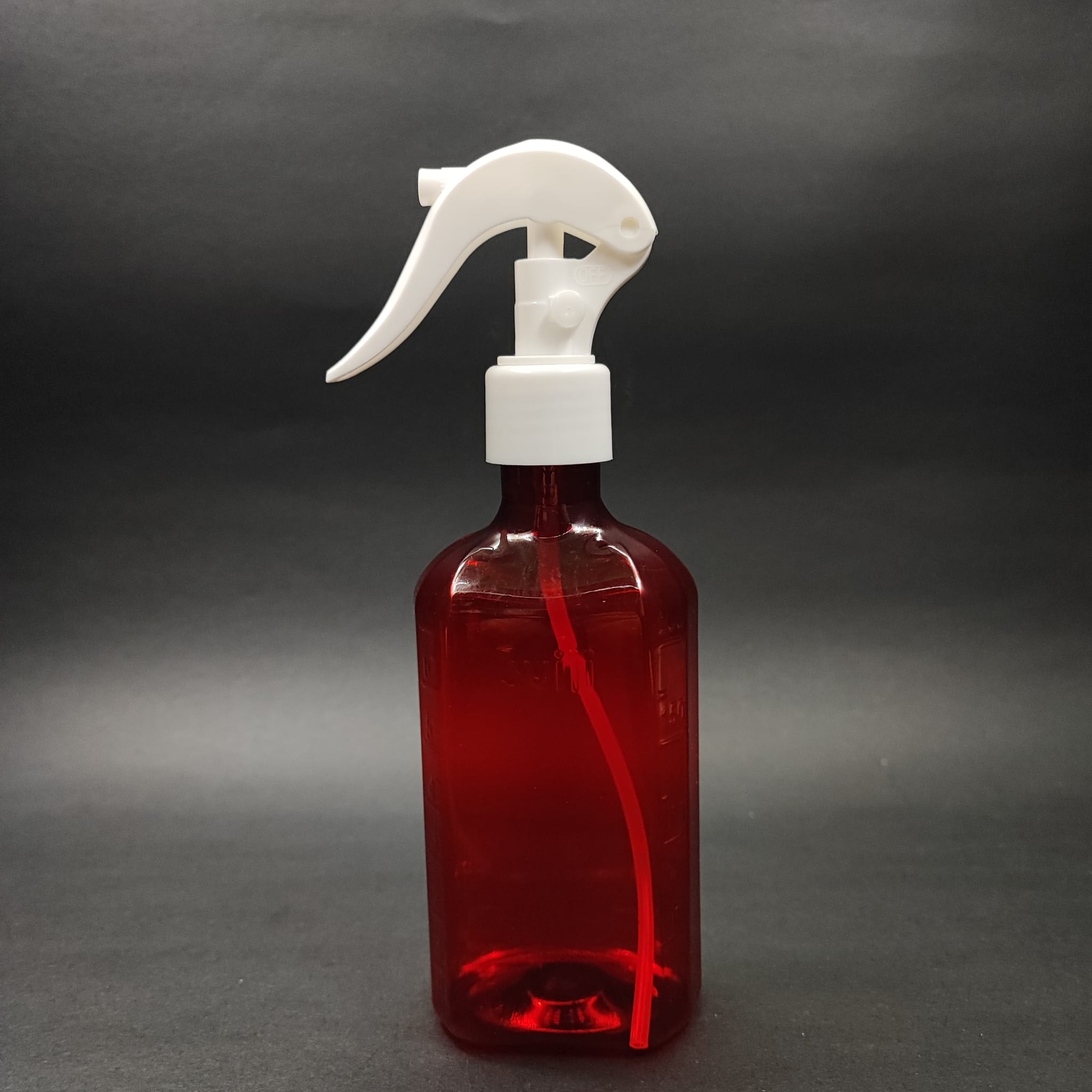 200 Cc Ölçekli Pet Şişe - Beyaz Triger Spreyli - 200 Ml Ve Oz Ölçülü Kırmızı Pet Şişe