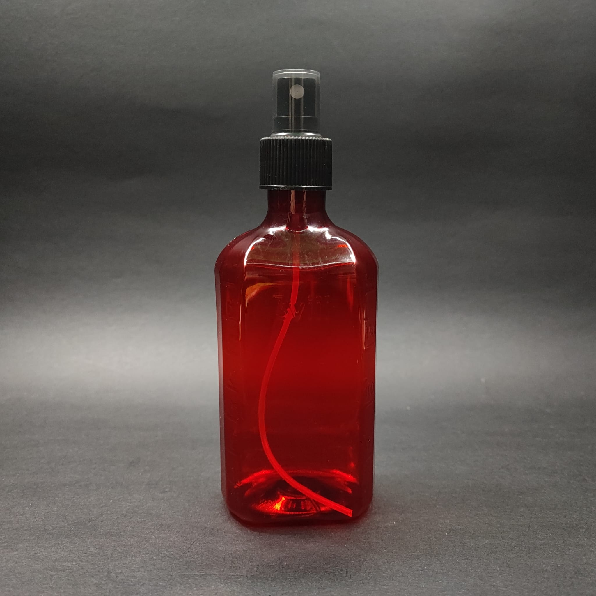 200 Cc Ölçekli Pet Şişe - Siyah Parmak Spreyli - 200 Ml Ve Oz Ölçülü Kırmızı Pet Şişe