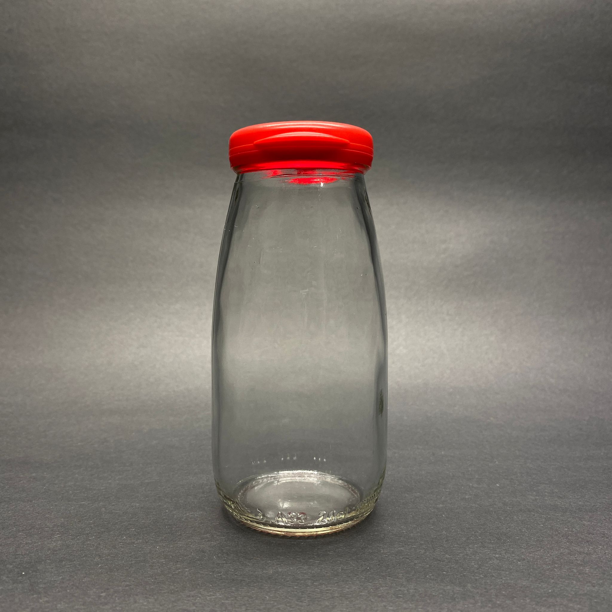 200 Cc Tombul Cam Ayran Şişesi - Kırmızı Yırmaç Kilitli Mühürlü Geçme Kapaklı - 200 Ml Nostalji Şıra Limonata Şişesi