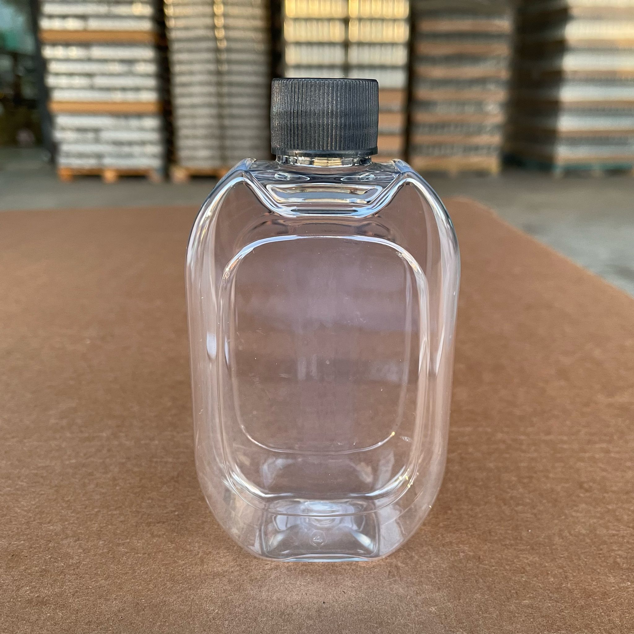 200 Cc Yassı İtalyan Model Kalın Pet Şişe (30 Gr) - Siyah Contalı Kapaklı - 200 Cc Yassı İtalyan Model Kalın Plastik Şişe