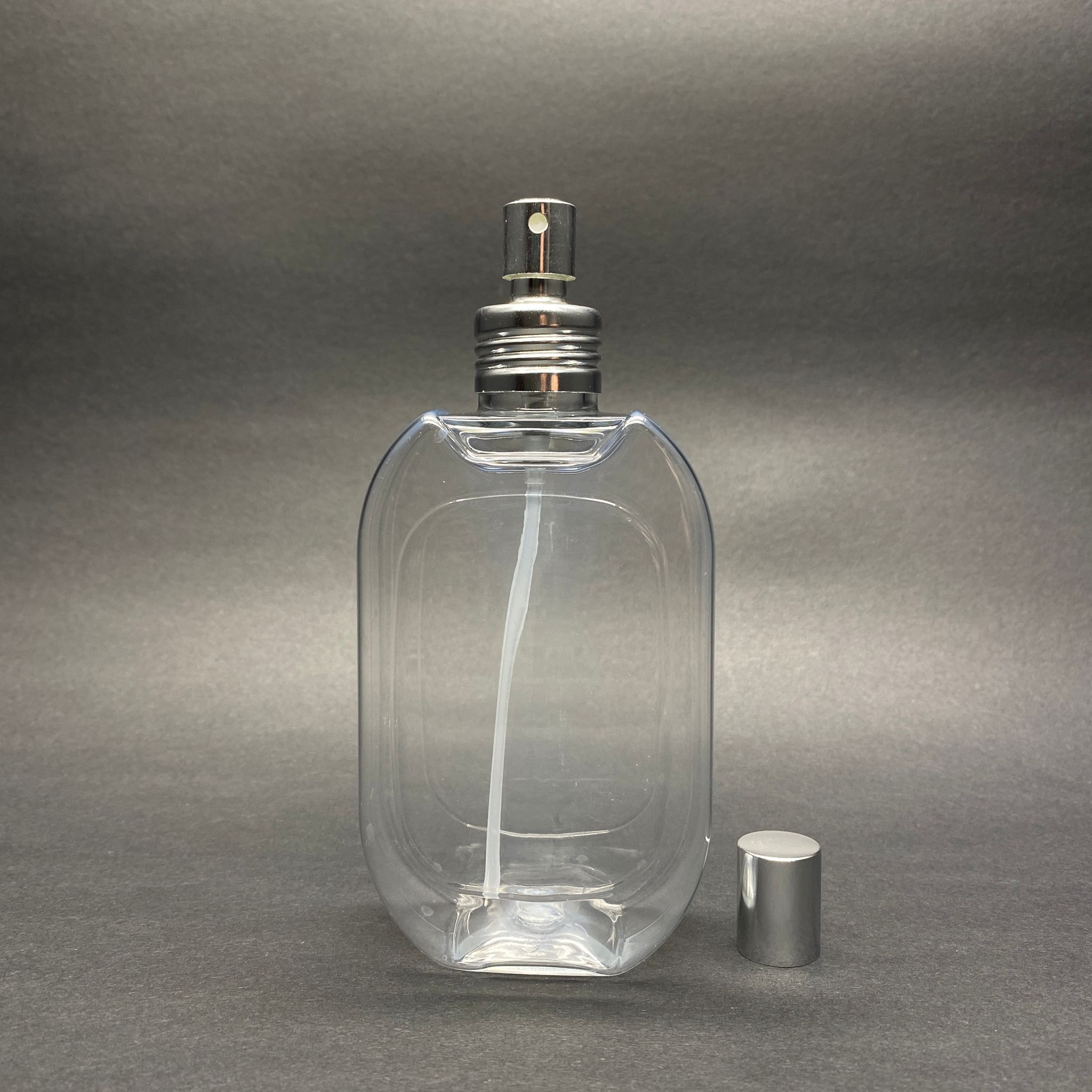 200 Cc Yassı Model İtalyan Parfüm Kolonya Pet Şişe - Metal Spreyli Takım - 100 Ml Lüx Spreyli Parfüm - Kolonya Şişesi (Vidalı Ağız, Manüel Kapanıp Açılabilir)