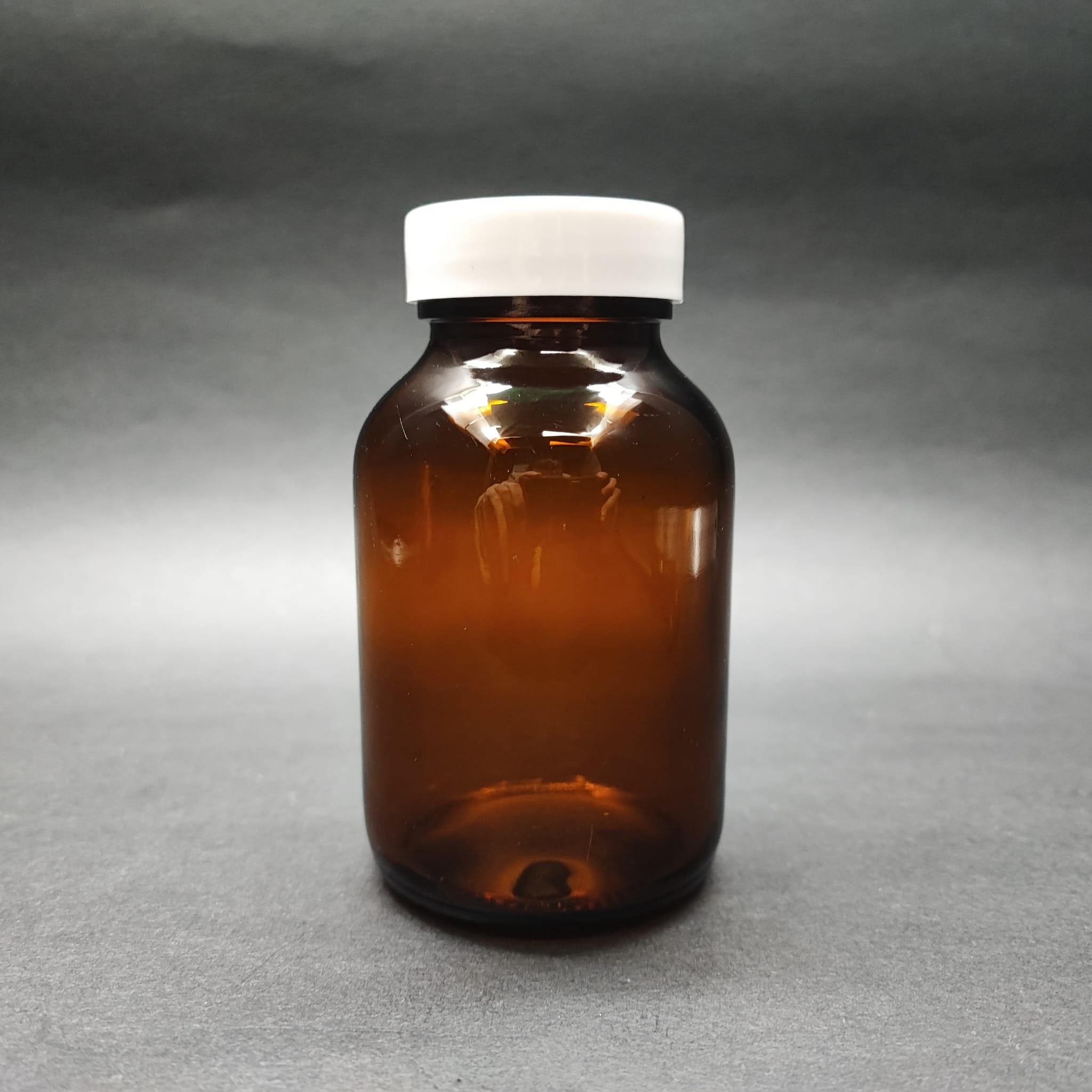 200 Ml Cam Tablet Şişe + Beyaz Kapak - 200 Cc Amber Şişecam Ecza Şişeleri - Şişecam Ürün Kodu 716020