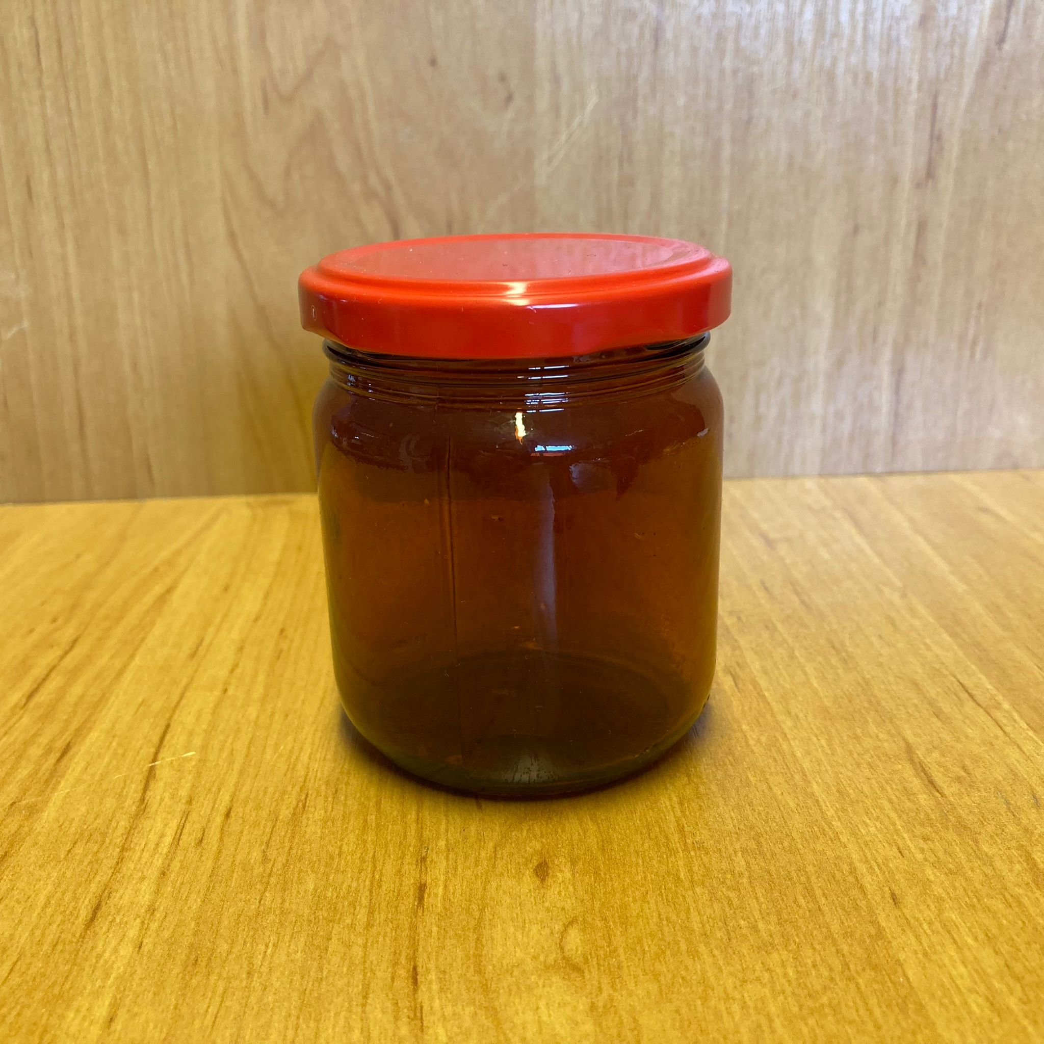 210 Cc Amber Cam Kavanoz - Kırmızı Metal Kapaklı - 210 Ml Kahverengi Cam Kavanoz (Kargoda Çizilebilir - İadesi Yoktur)