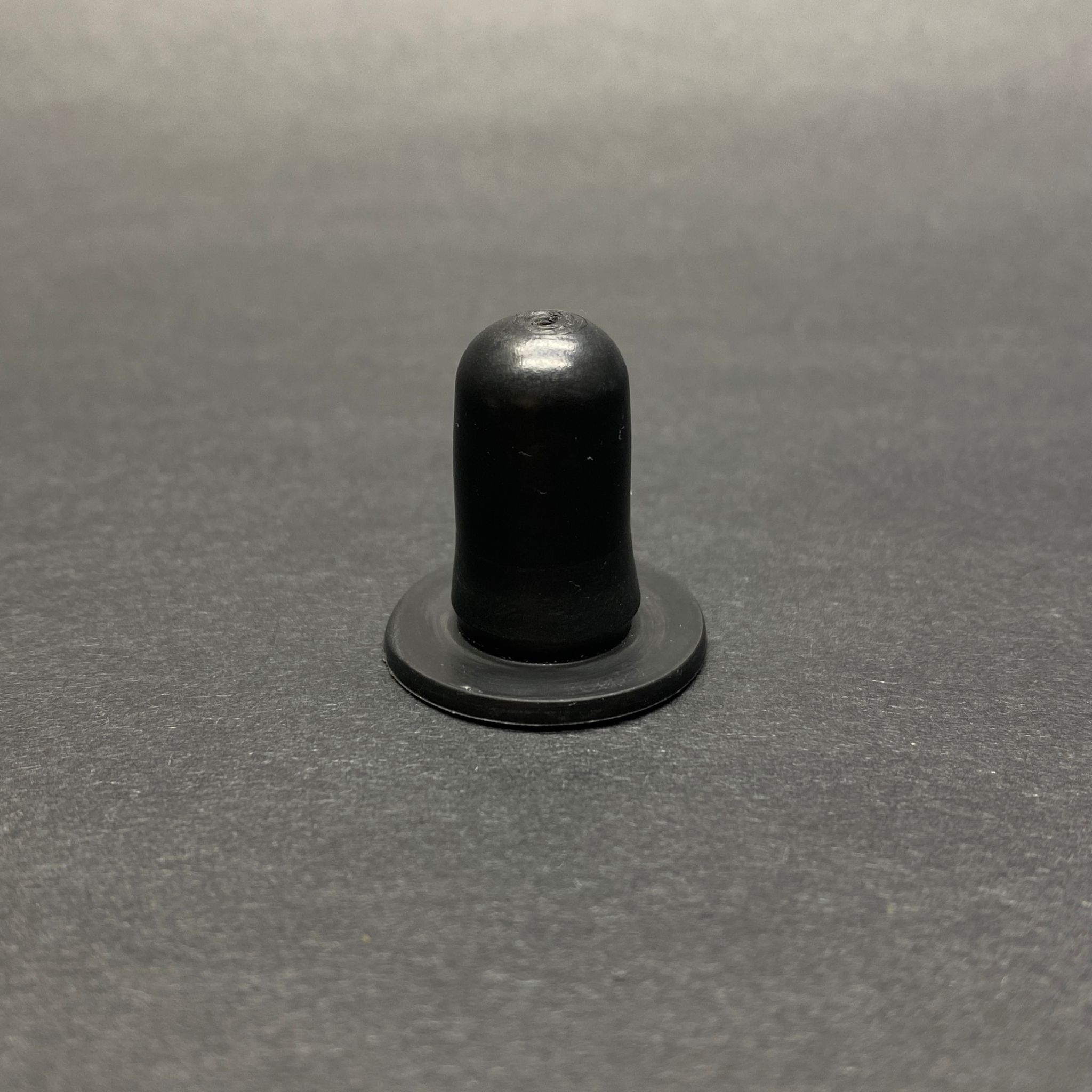 25 Mm Emzik Siyah (Damlalık İçin)