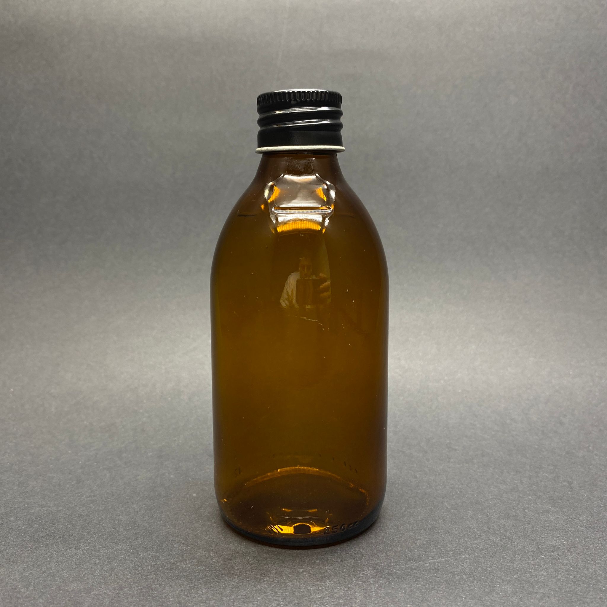 250 Cc Amber Cam Şişe - Siyah Metal Alüminyum Kapaklı - 250 Ml Kahverengi Cam Şişe