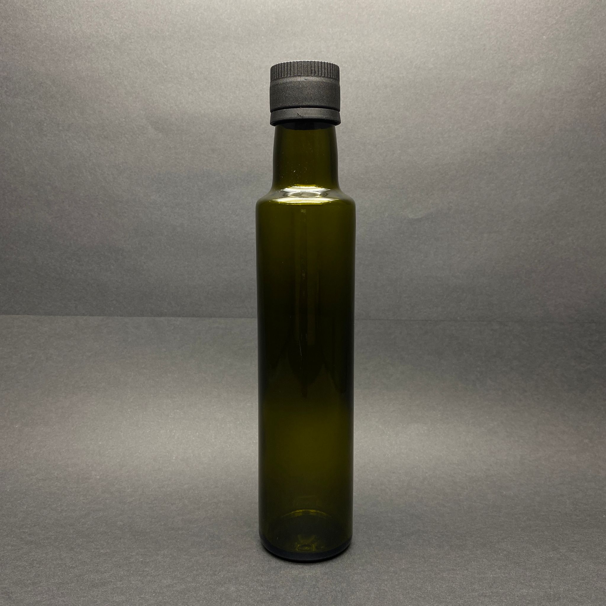 250 Cc Dorika Yeşil Cam Şişe - Kilitli Siyah Bilyeli Plastik Kapaklı - 250 Ml Silindir Yağ Şişesi - Sirke Şişesi - Sıvıyı Kontrollü Akıtmayı Sağlar