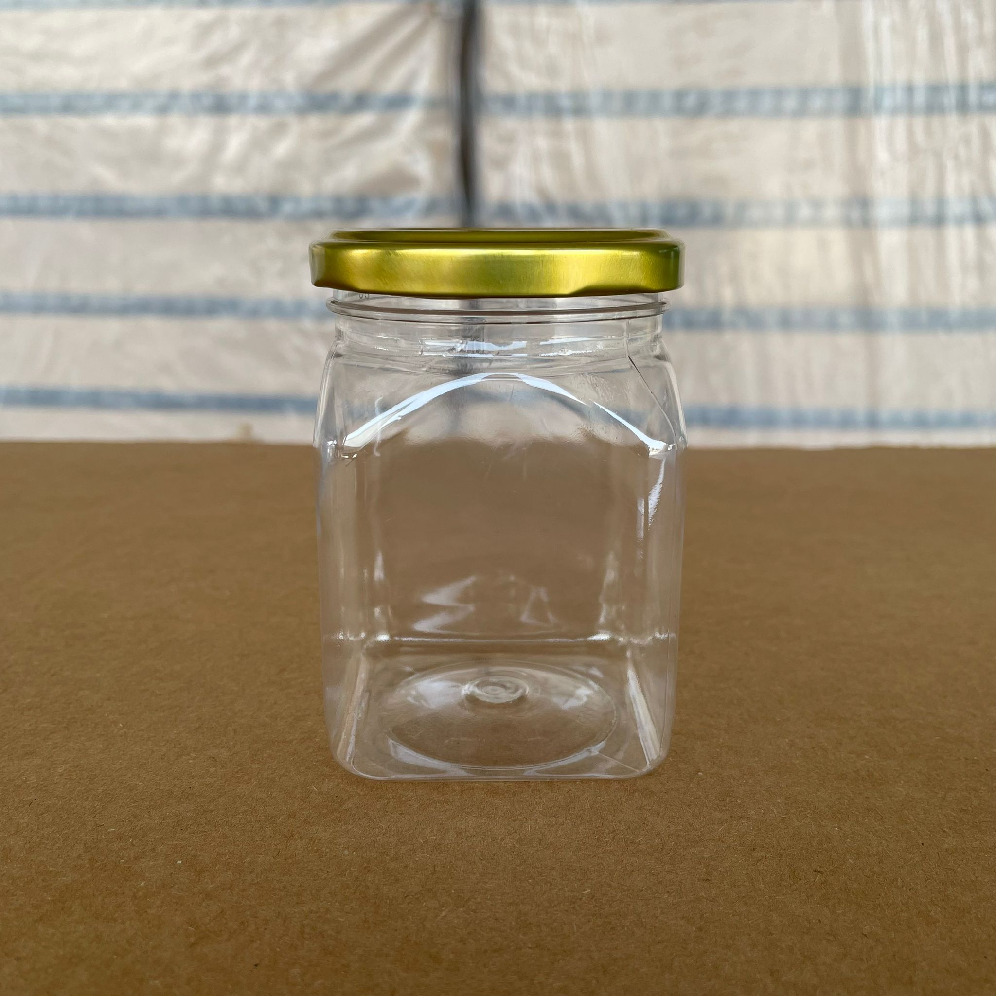 250 Cc Kare Pet Kavanoz - Gold Metal Kapaklı - 250 Ml Plastik Kavanoz