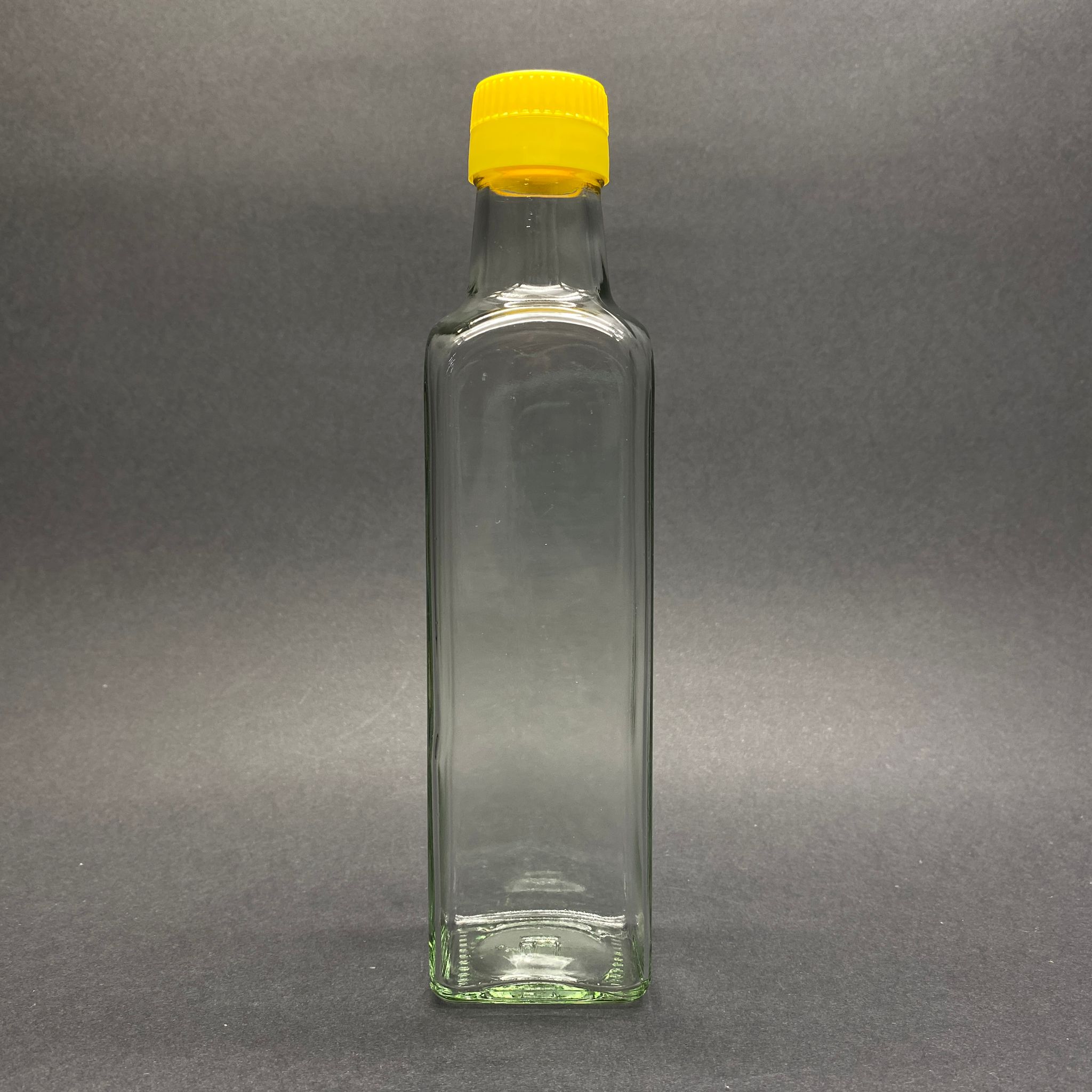 250 Cc Köşeli Maraska Cam Şişe - Sarı Kilitli Çakma (Geçme) Kapaklı - 250 Ml İthal Maraska Cam Şişe
