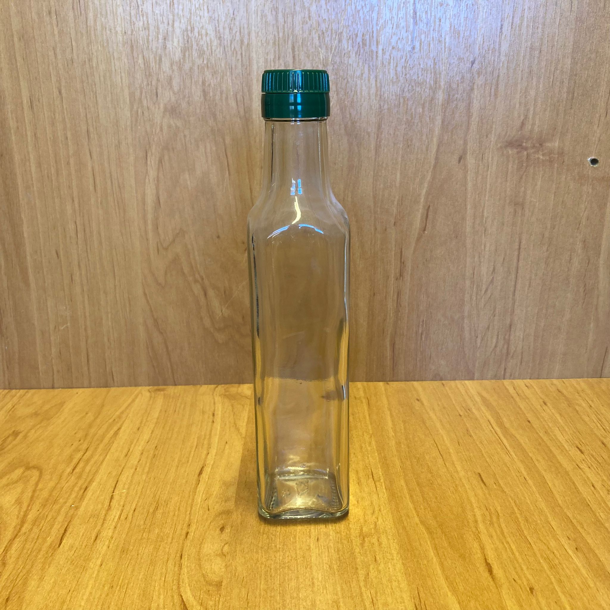 250 Cc Maraska Cam Şişe - Standart Yeşil Çakma Kapaklı - 250 Ml Köşeli Cam Şişe - Bastırarak Kapanır