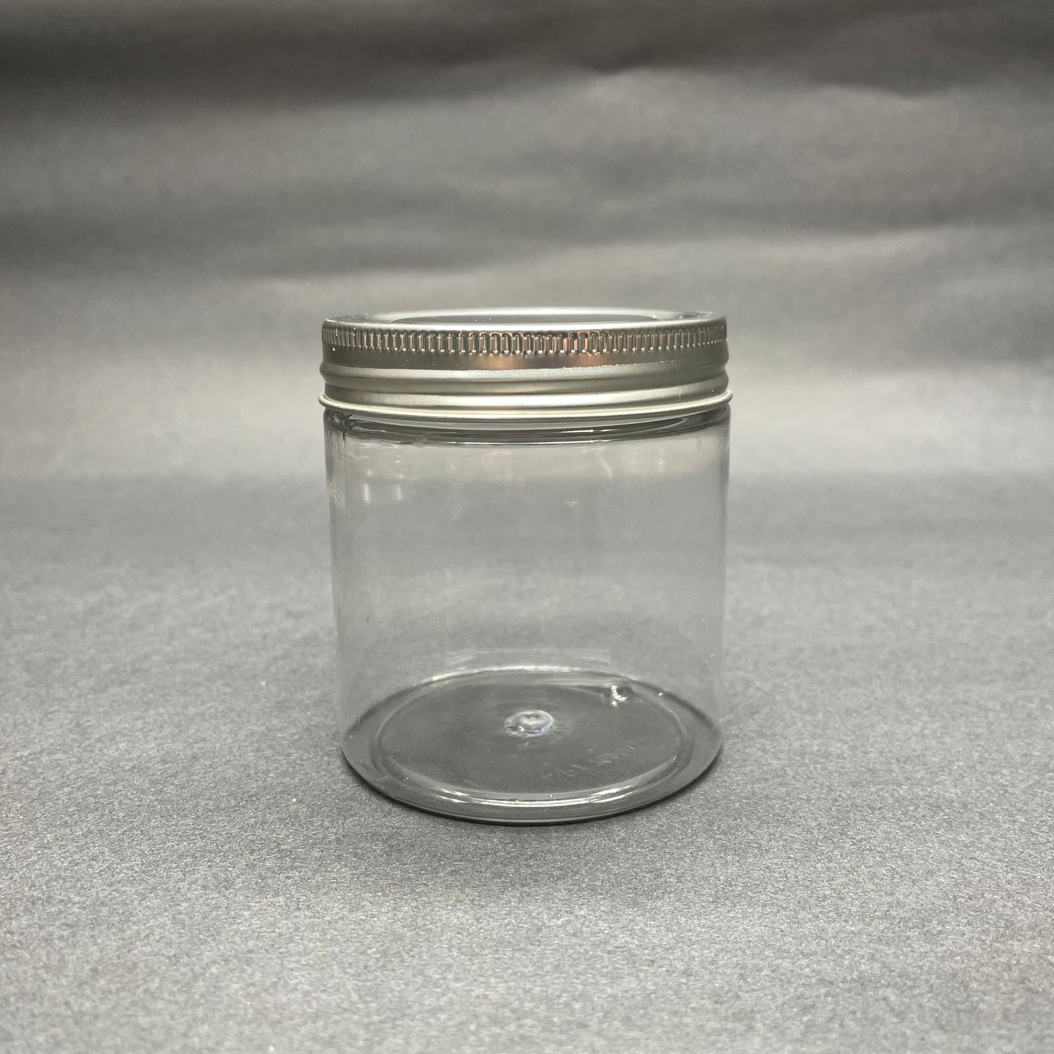 250 Cc Şeffaf Sert Plastik Kavanoz - Gümüş Metal Kapaklı - 250 Ml Metal Kapaklı Plastik Kavanoz - Kozmetik Kavanoz, Gıda Kavanozu Ve Krem Kavanozu Olarak Kullanabilirsiniz