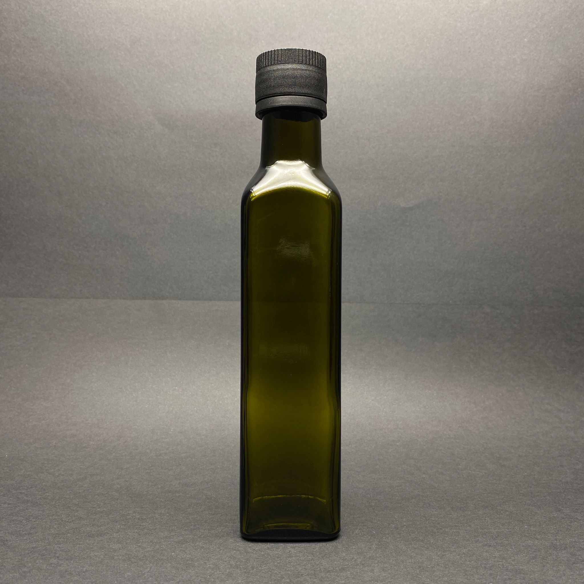 250 Cc Yeşil Maraska Cam Şişe - Siyah Kilitli Bilyeli Plastik Kapaklı - 250 Ml Köşeli Yağ Şişesi - Sıvıyı Kontrollü Akıtmayı Sağlar