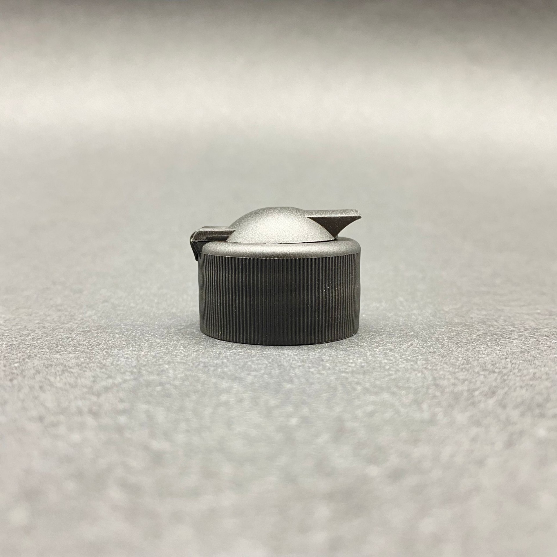 28 Mm Fliptop Kapak Siyah - Açılır Kapanır Kapak (Cam Şişe Ve Pet Şişe Uyumlu)