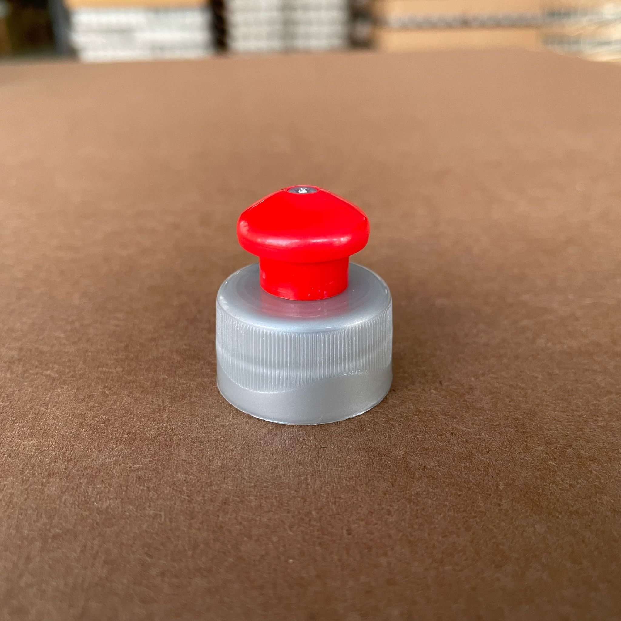 28 Mm Push Pull Kapak Üstü Kırmızı Altı Gümüş (Deterjan Kapak)