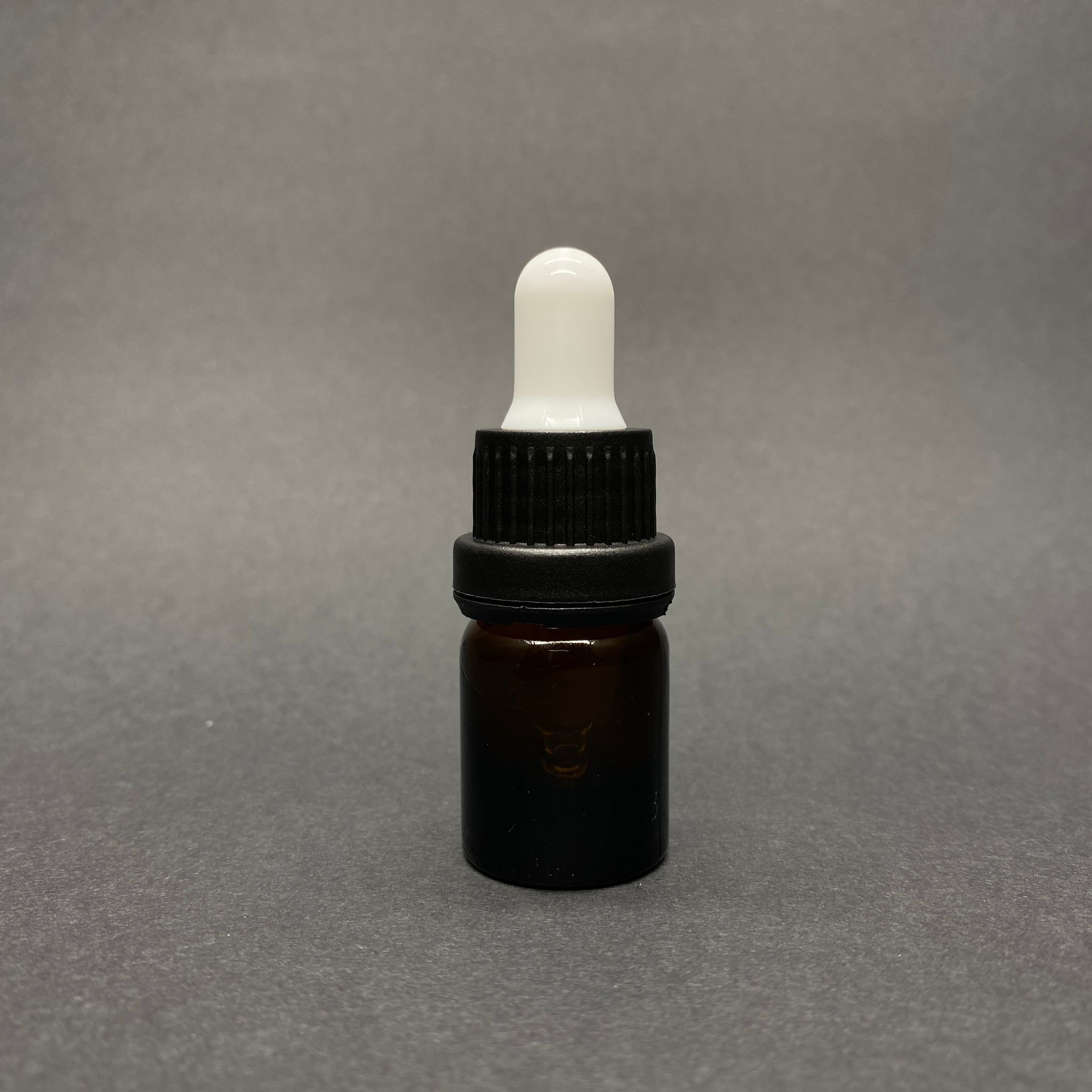 3 Cc Amber Cam Damlalıklı Şişe - Beyaz Emzik - Siyah Kilitli Plastik Kapak - 3 Ml Kahverengi Cam Damlalıklı Şişe