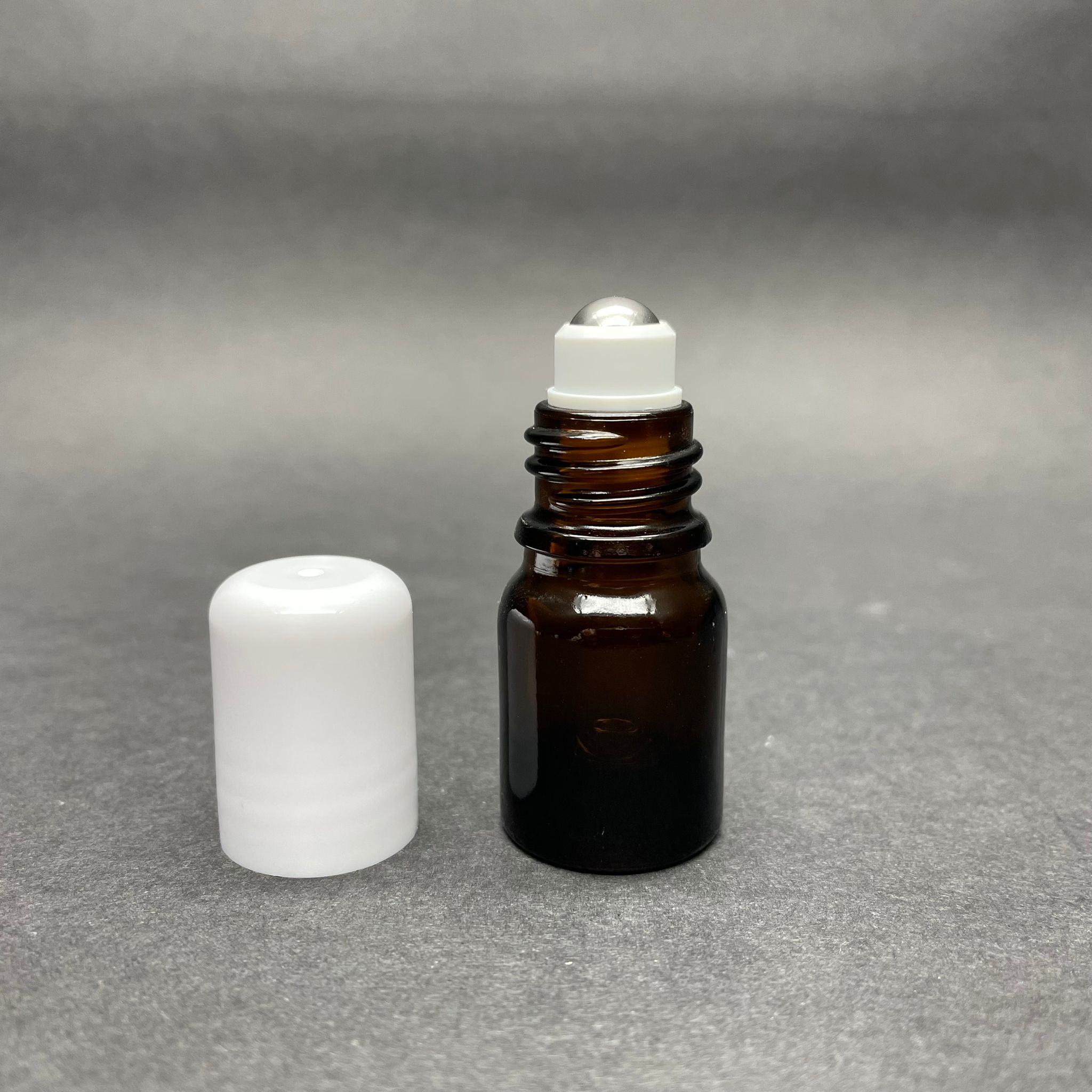 3 Cc Amber Cam Roll-On Şişesi - Beyaz Kapaklı -  3 Ml Çelik Bilyeli Şişe - Cam Roll On Şişe - Cam Esans Şişesi