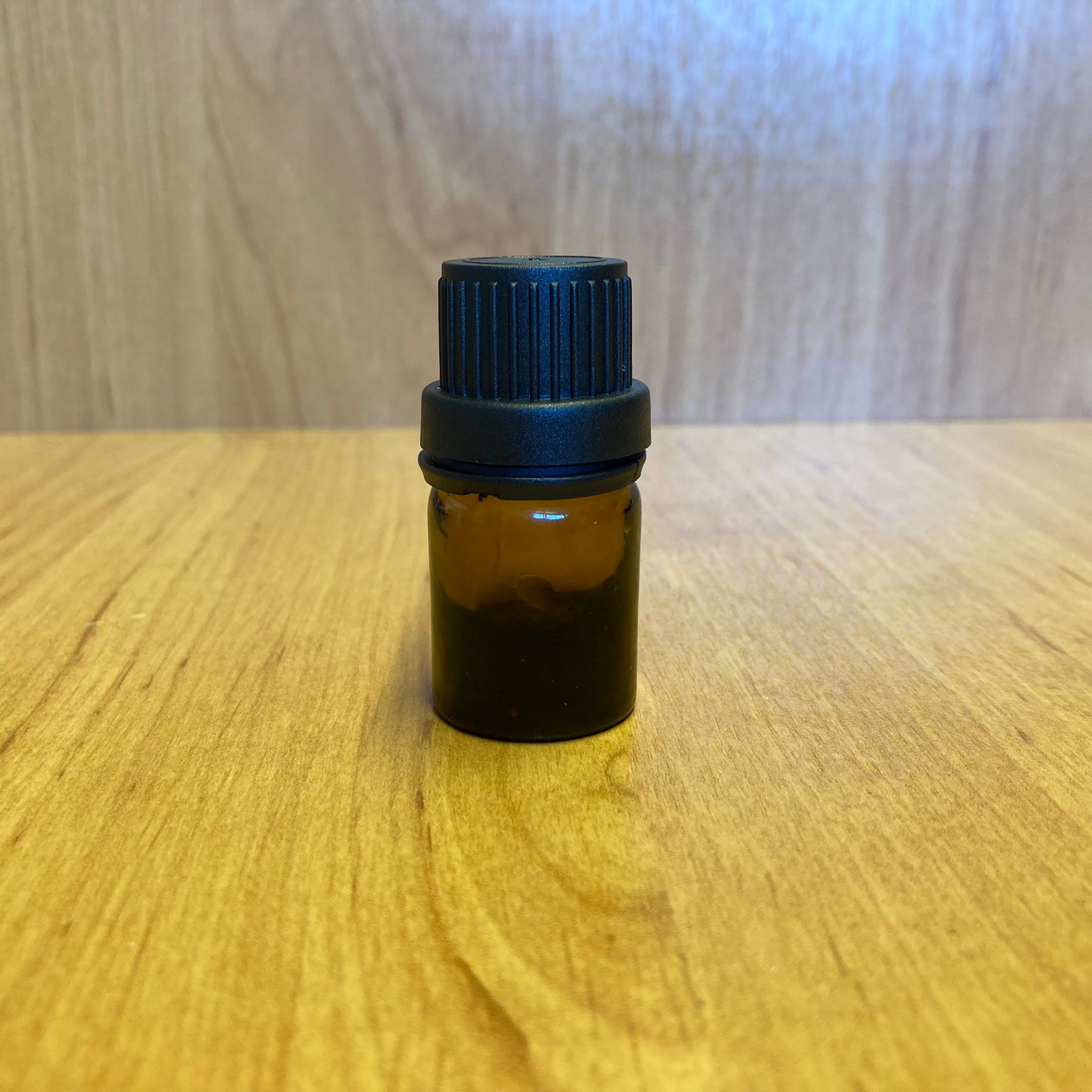 3 Cc Amber Cam Şişe - Siyah Kilitli Kapaklı -  Kör Tıpalı - 3 Ml Kahverengi Cam Şişe