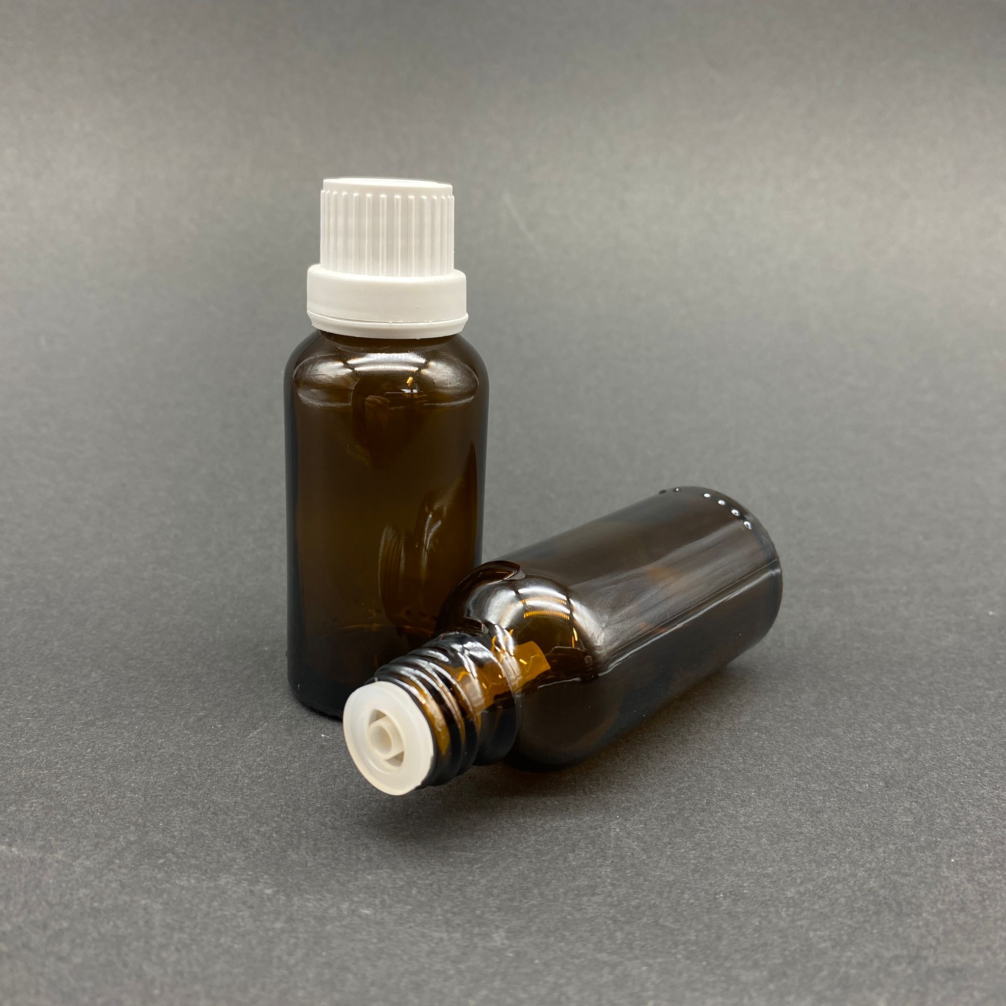 30 Cc Amber İçten Damlalıklı - Beyaz Kilit Kapaklı Cam Şişe - 30 Ml Kahverengi Standart İçten Damlalıklı Cam Şişe