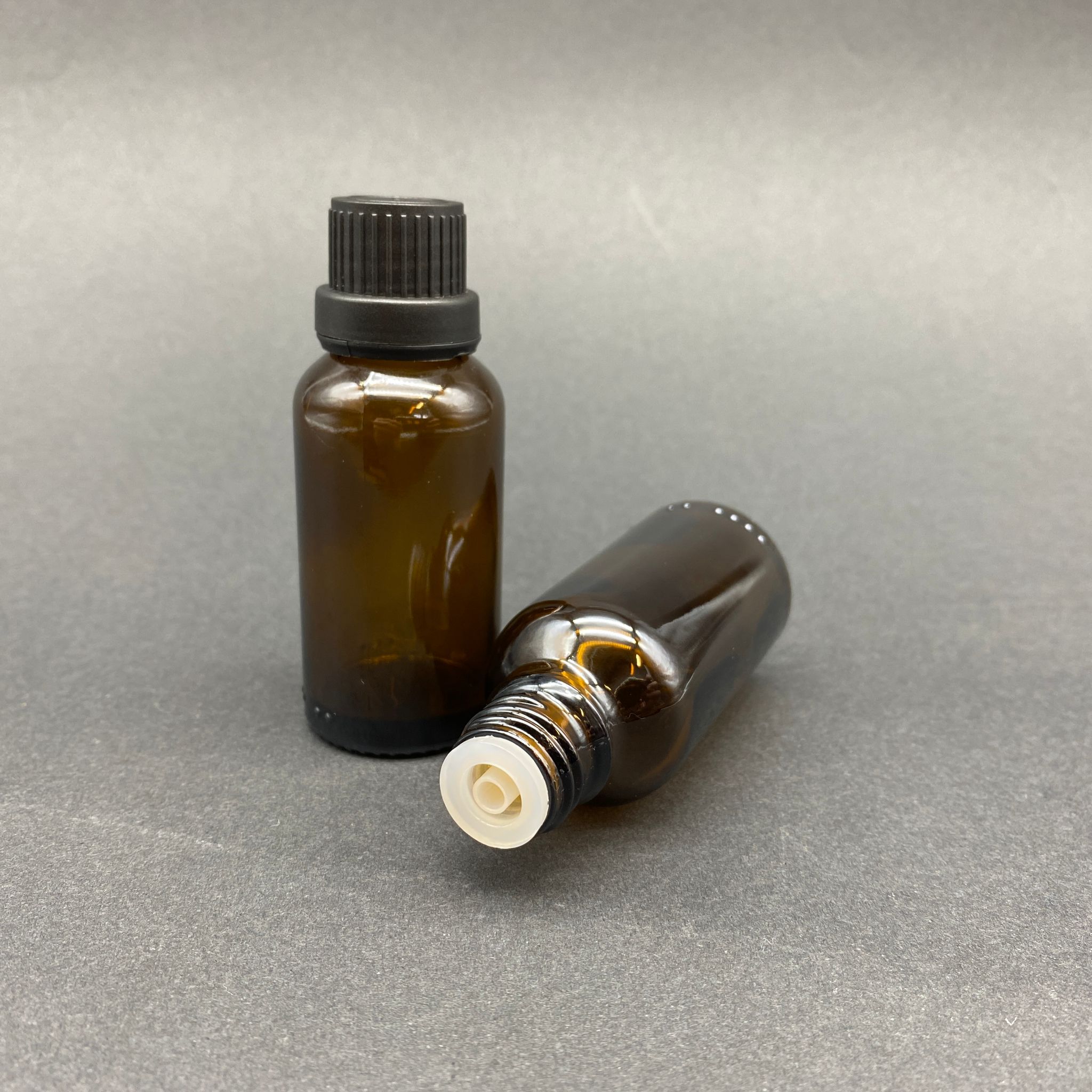 30 Cc Amber İçten Damlalıklı - Siyah Kilit Kapaklı Cam Şişe - 30 Ml Kahverengi Standart İçten Damlalıklı Cam Şişe