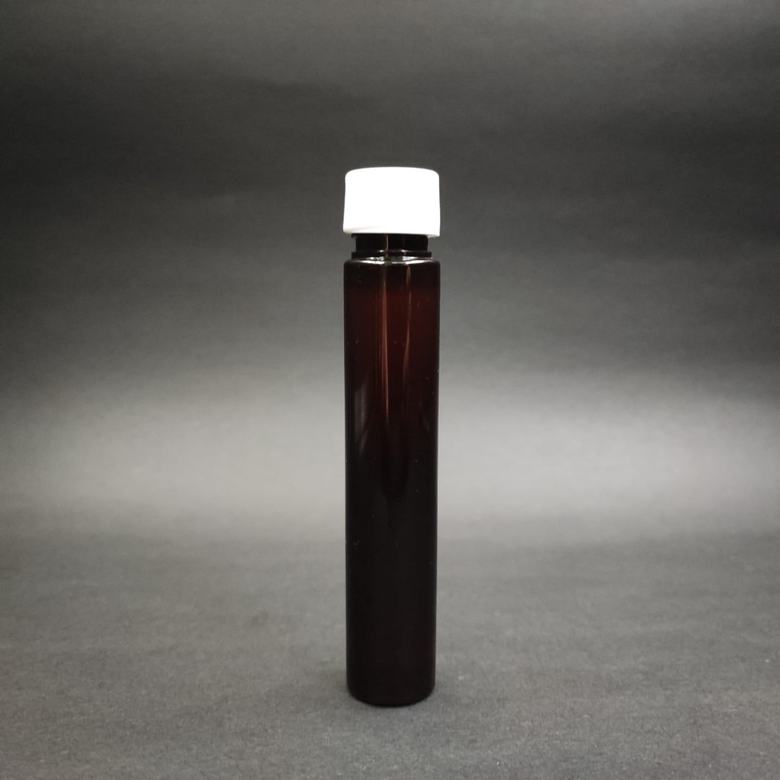 30 Cc Amber Plastik Uzun Şişe + Kendinden Contalı Sızdırmaz Beyaz Kapak  - 30 Ml Kapaklı Pet Şişe