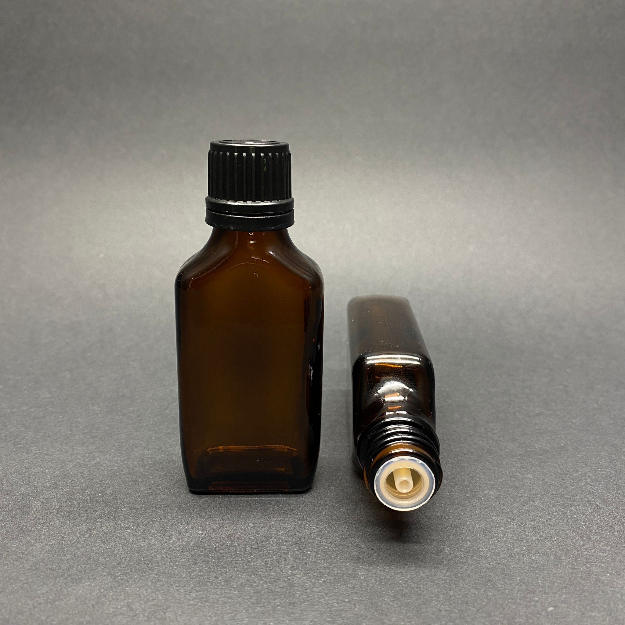 30 Cc Amber Yassı İçten Damlalıklı (Opsiyonel Damlalık) - Siyah Kilitli Kapaklı Cam Şişe - 30 Ml Kolonya Tıpalı Cam Şişe