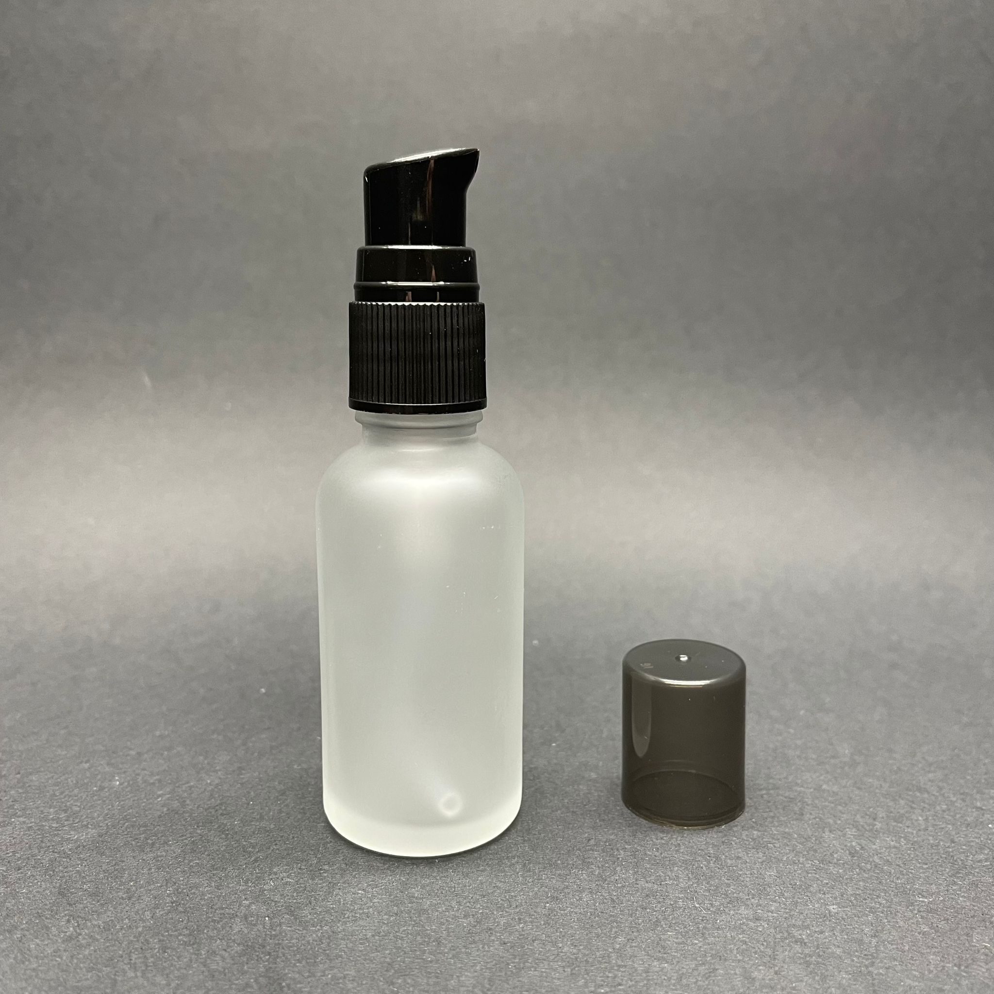 30 Cc Buzlu Cam Şişe - Siyah Losyon Pompalı (Yoğun Kıvamlı Sıvılar İçin)  - 30 Ml Pompalı Buzlu Şişe - Jel Akıtıcı Buzlu Cam