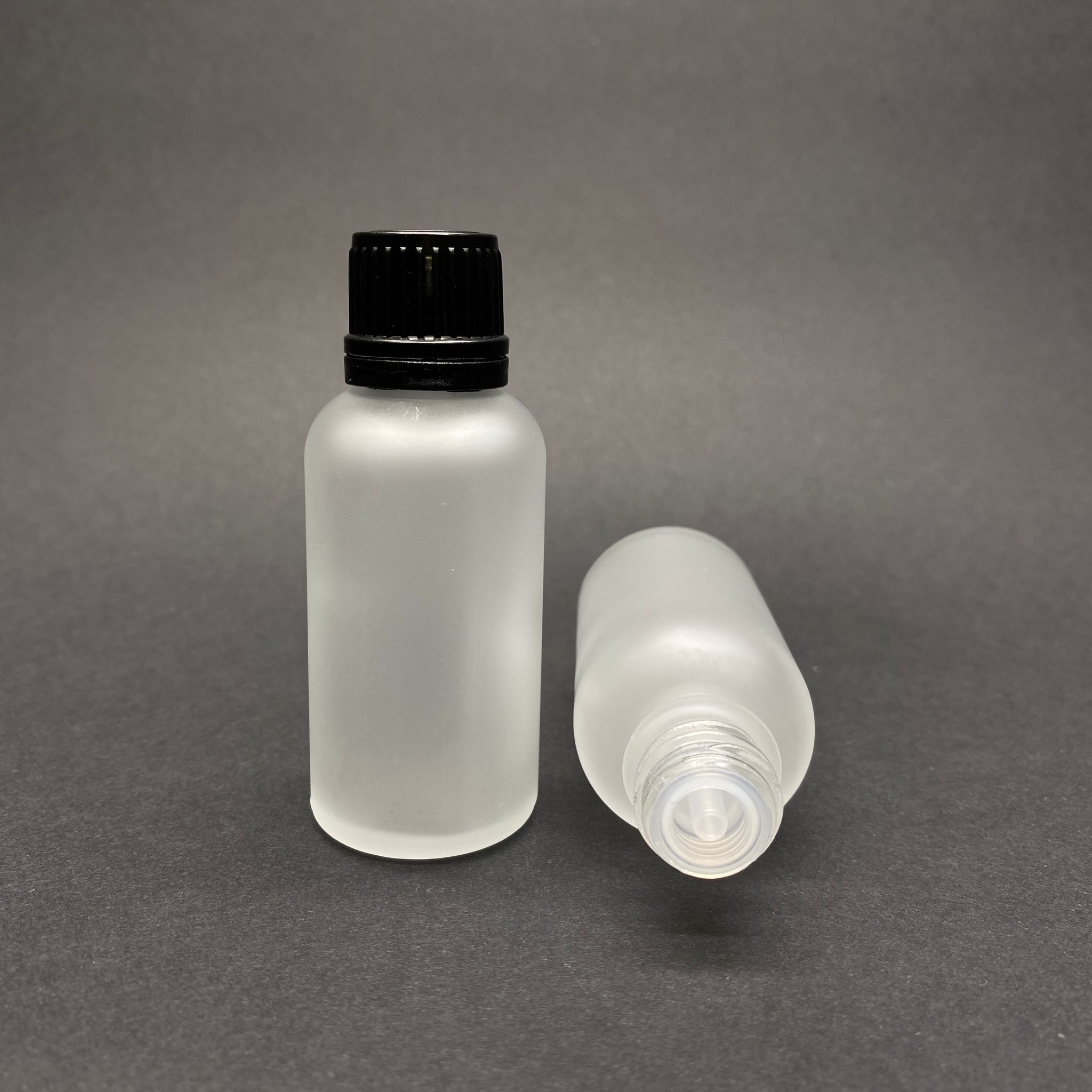 30 Cc Buzlu İçten Damlalıklı (Opsiyonel Damlalık) - Siyah Kilitli Kapaklı Cam Şişe - 30 Ml Buzlu Kolonya Tıpalı Cam Şişe