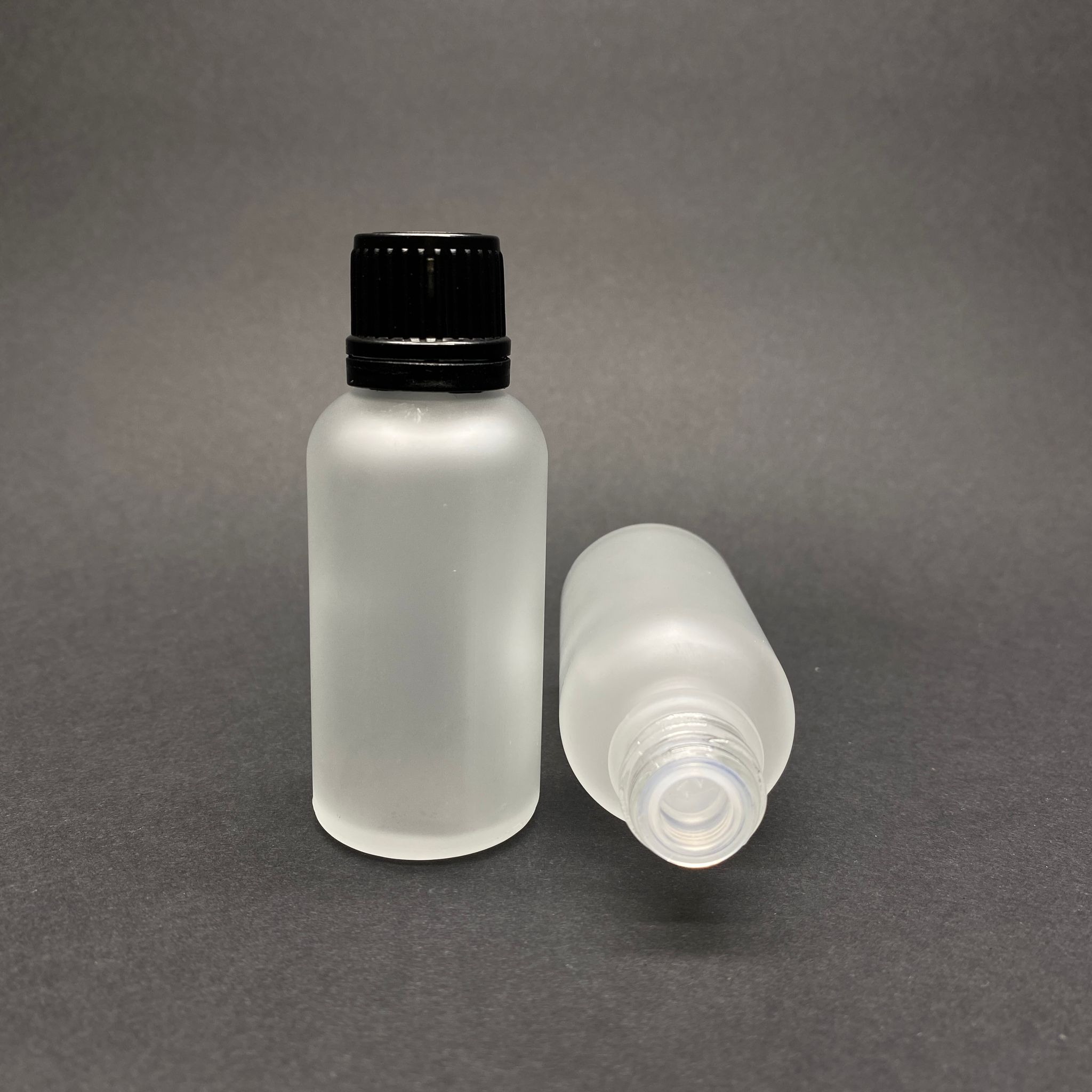 30 Cc Buzlu Siyah Kilit Kapaklı - Kör Tıpalı Cam Şişe - 30 Ml Buzlu Kilitli Kapaklı Kör Tıpalı Cam Şişe