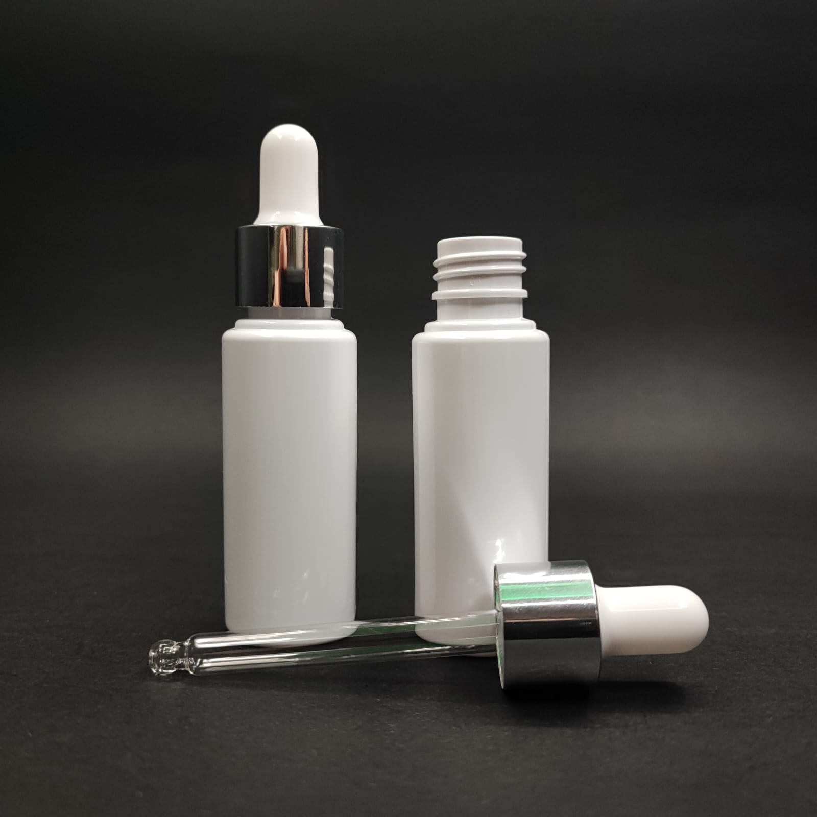 30 Cc Cam Damlalıklı Beyaz Plastik Şişe - 30 Ml Dropper Pet Şişe + Beyaz Emzik + Gümüş Kapak + Cam Pipet Set