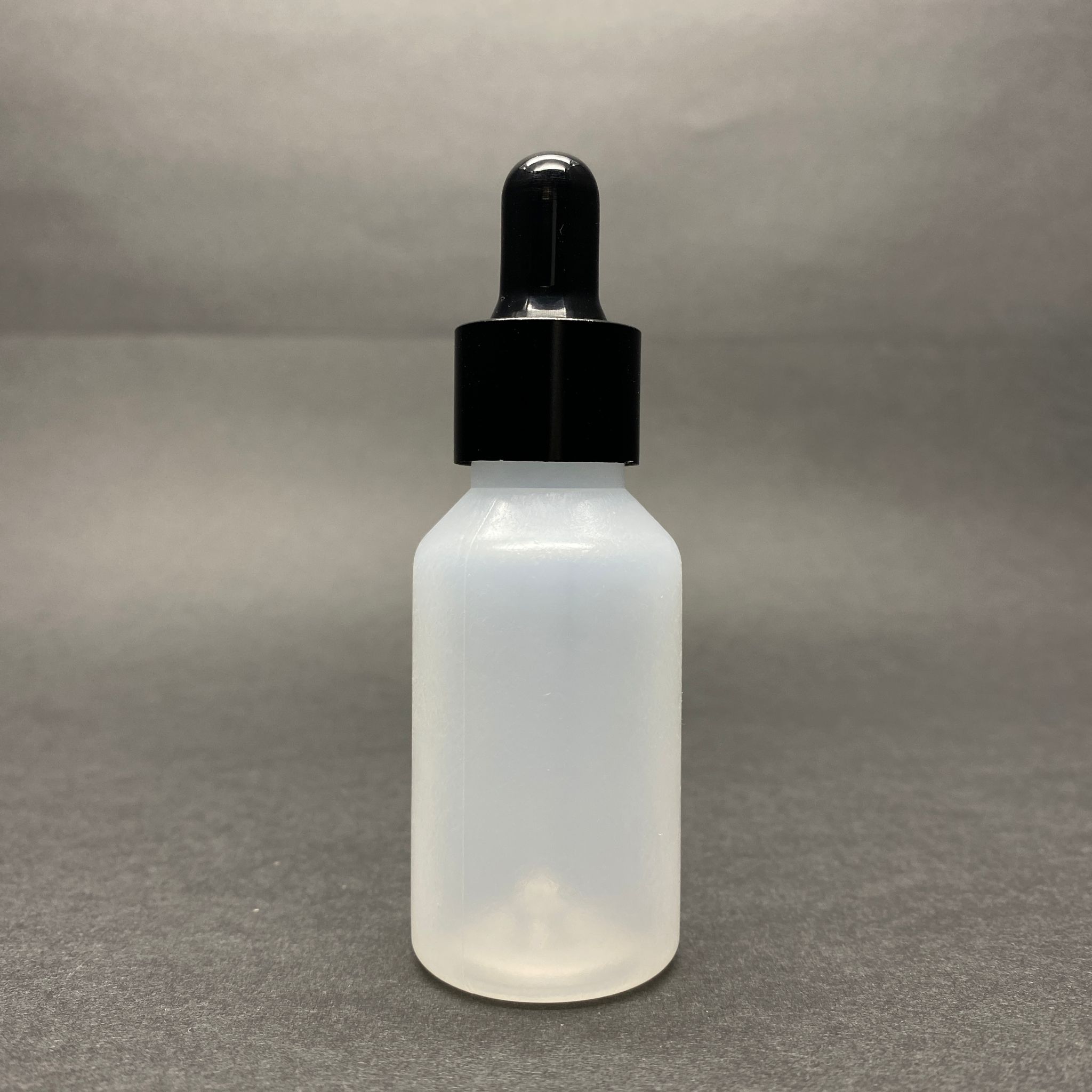 30 Cc Cam Damlalıklı Natürel Plastik Şişe - Siyah Emzik - Siyah Metalik Kapak - 30 Ml Cam Damlalıklı Plastik Şişe