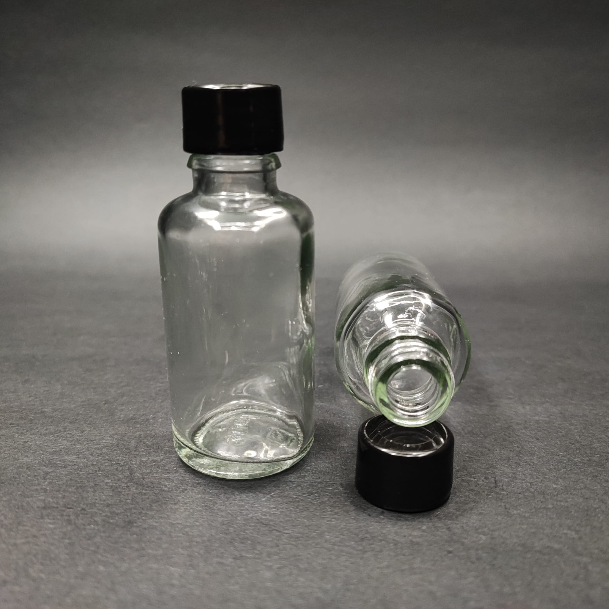 30 Cc Cam Şişe + Kendinden Contalı Sızdırmaz Siyah Kapak - 30 Ml Kapaklı Cam Şişe