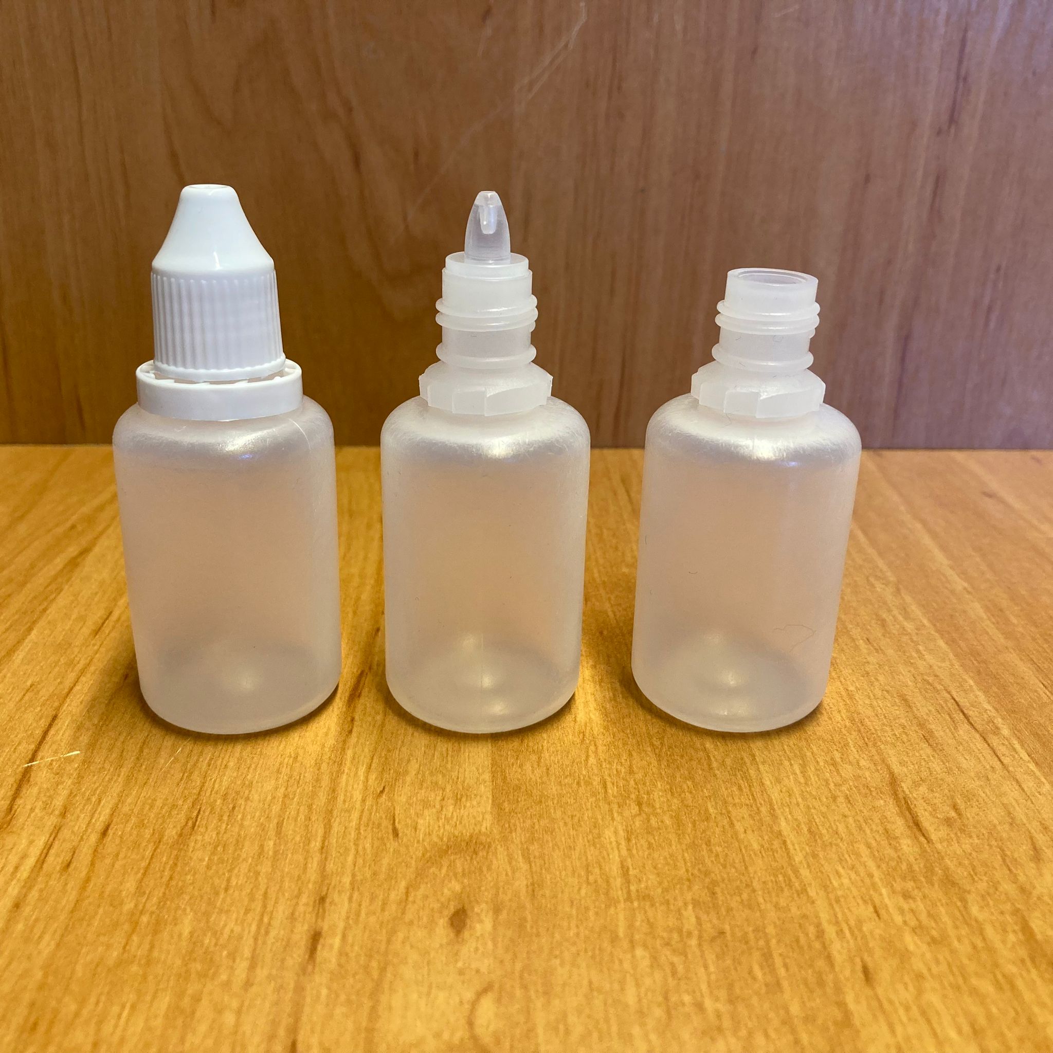 30 Cc Göz Damlası Şişesi Natürel Renk (Yarı Saydam) - Akıtıcılı - Kilitli Kapaklı - 30 Ml Damlalıklı Plastik Şişe - Kozmetik Ambalaj - Damlalıklı Boş Şişe
