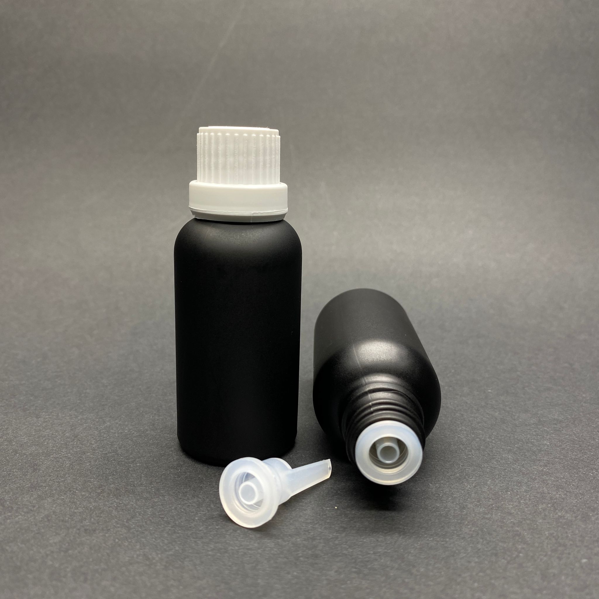 30 Cc Mat Siyah Boyalı Cam Şişe - İçten Damlalıklı Beyaz Kilitli Kapaklı - 30 Ml Cam Şişe - Mat Siyah Renk