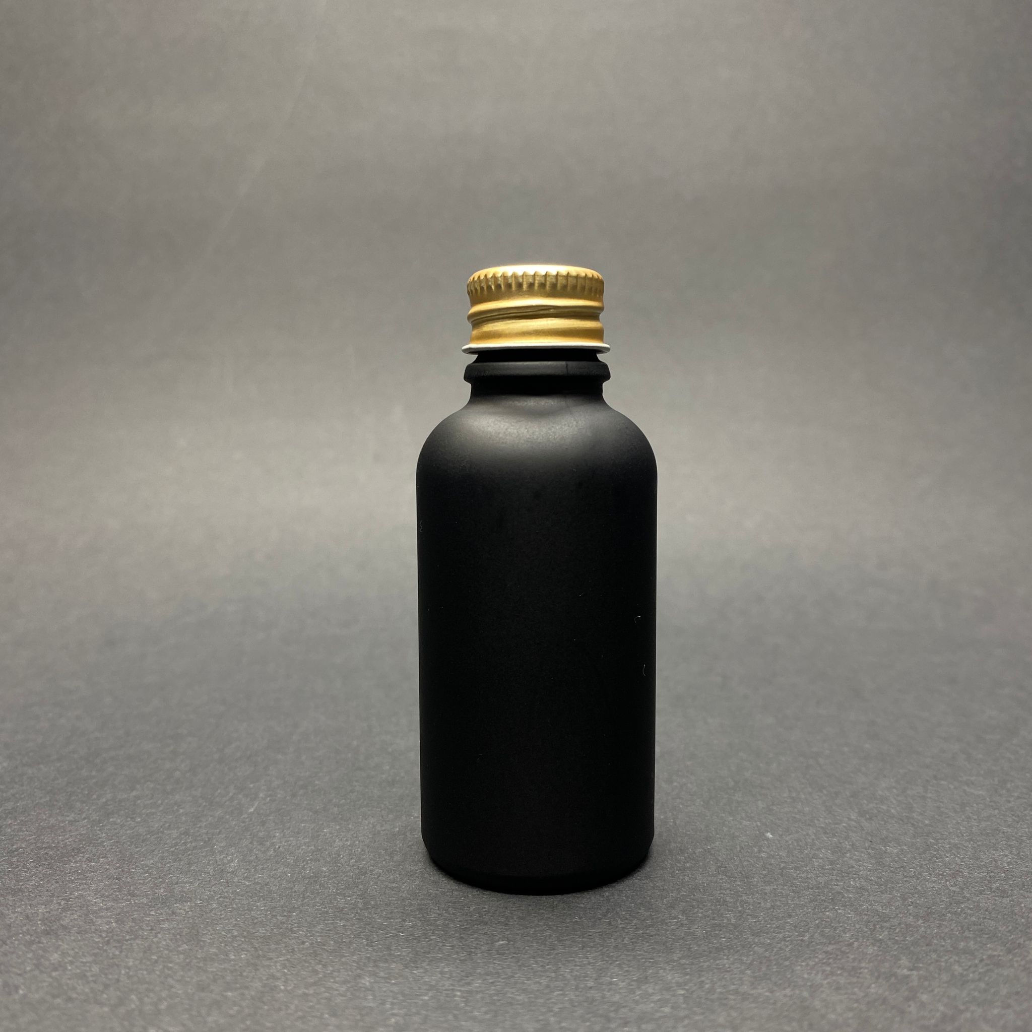 30 Cc Mat Siyah Boyalı Cam Şişe - Metal Gold Contalı Kapaklı - 30 Ml Cam Şişe - Mat Siyah Renk