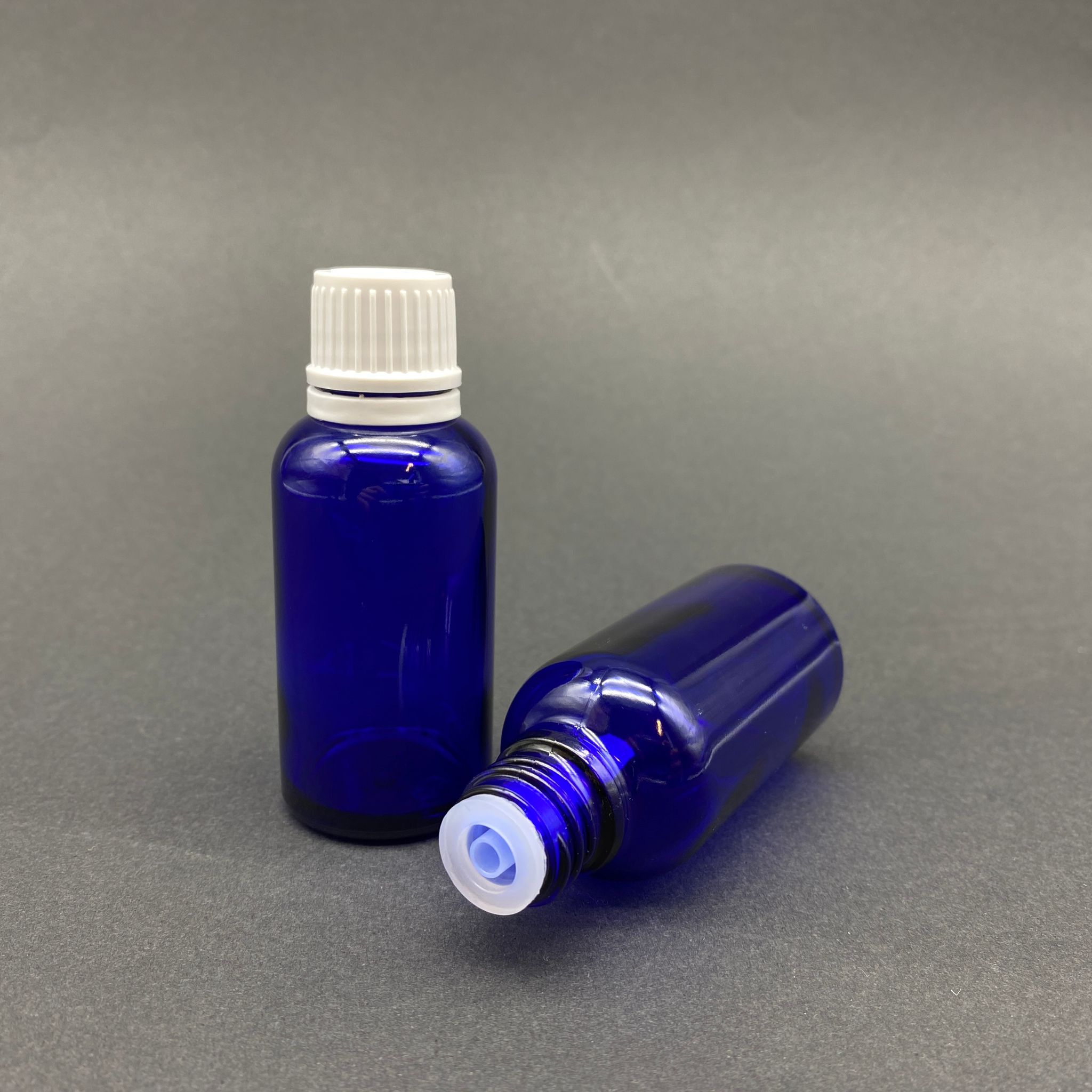 30 Cc Mavi İçten Damlalıklı - Beyaz Kilit Kapaklı Cam Şişe - 30 Ml Mavi Yeni İçten Damlalıklı Cam Şişe