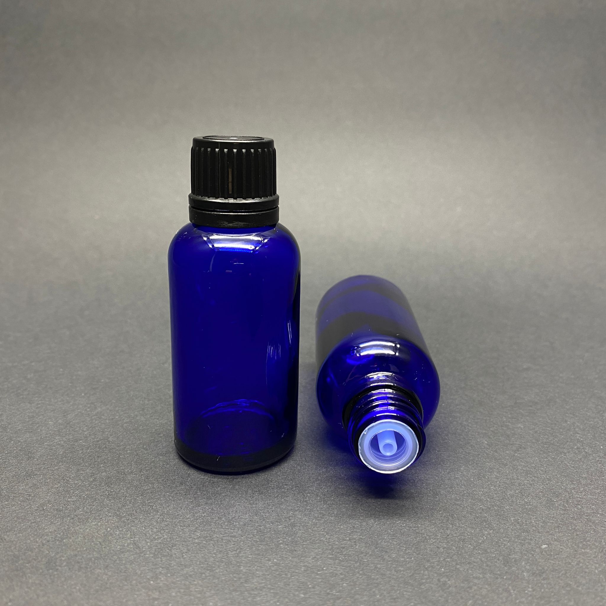 30 Cc Mavi İçten Damlalıklı (Opsiyonel Damlalık) - Siyah Kilitli Kapaklı Cam Şişe - 30 Ml Kolonya Tıpalı Cam Şişe