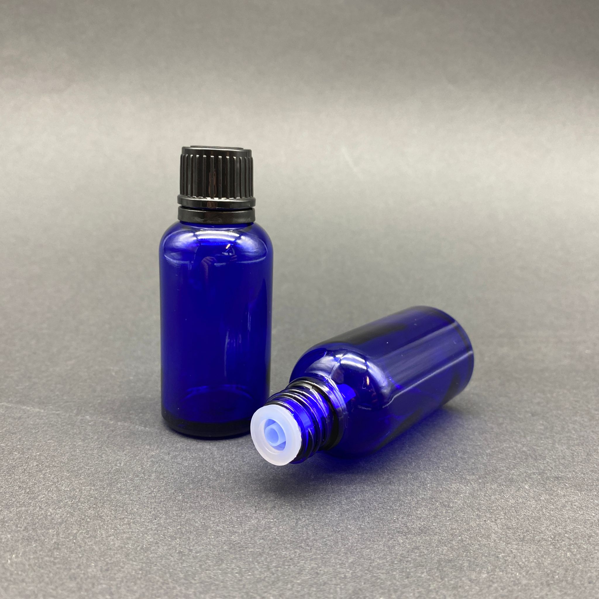30 Cc Mavi İçten Damlalıklı - Siyah Kilit Kapaklı Cam Şişe - 30 Ml Mavi Yeni İçten Damlalıklı Cam Şişe