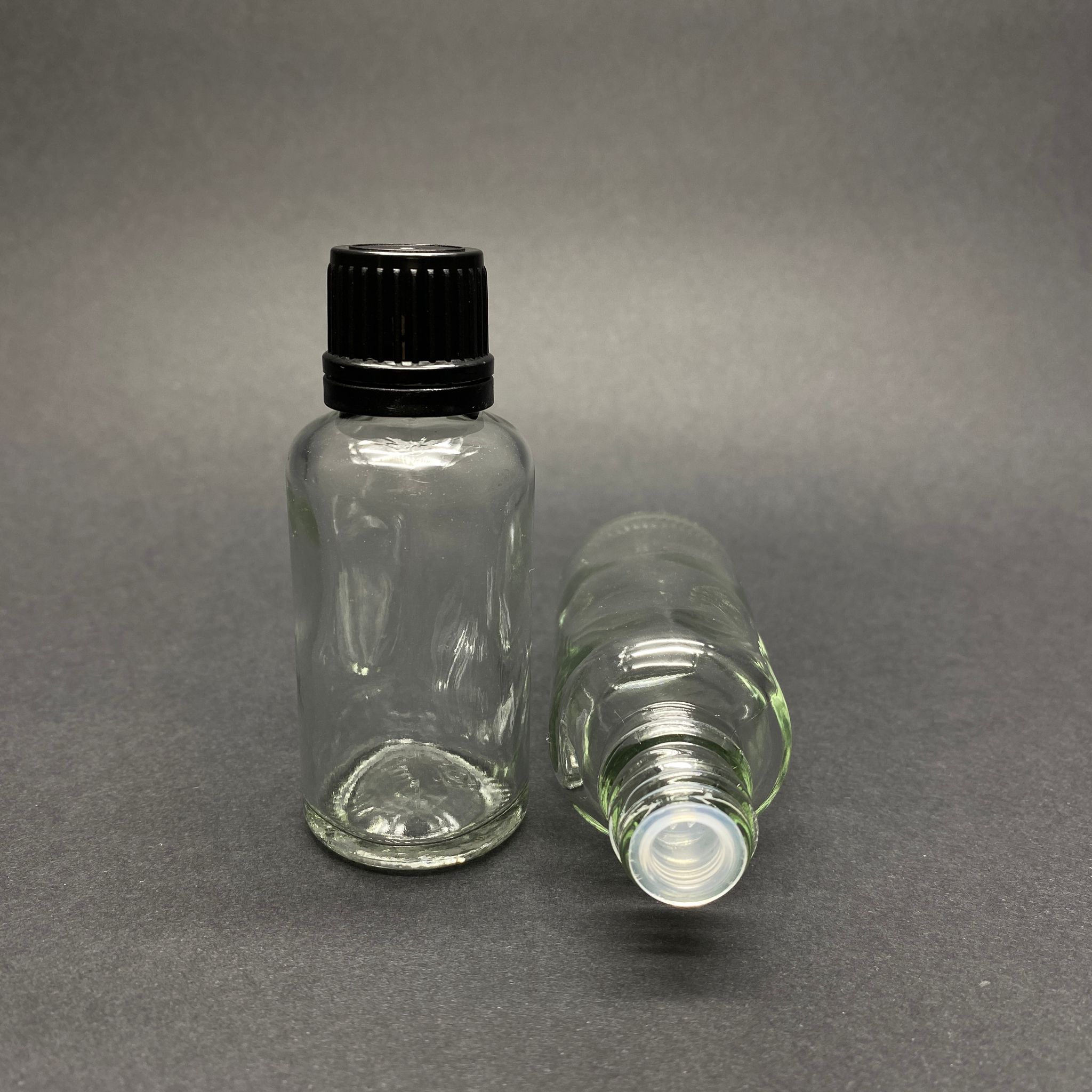 30 Cc Siyah Kilit Kapaklı - Kör Tıpalı Cam Şişe - 30 Ml Standart Kilitli Kapaklı Kör Tıpalı Cam Şişe