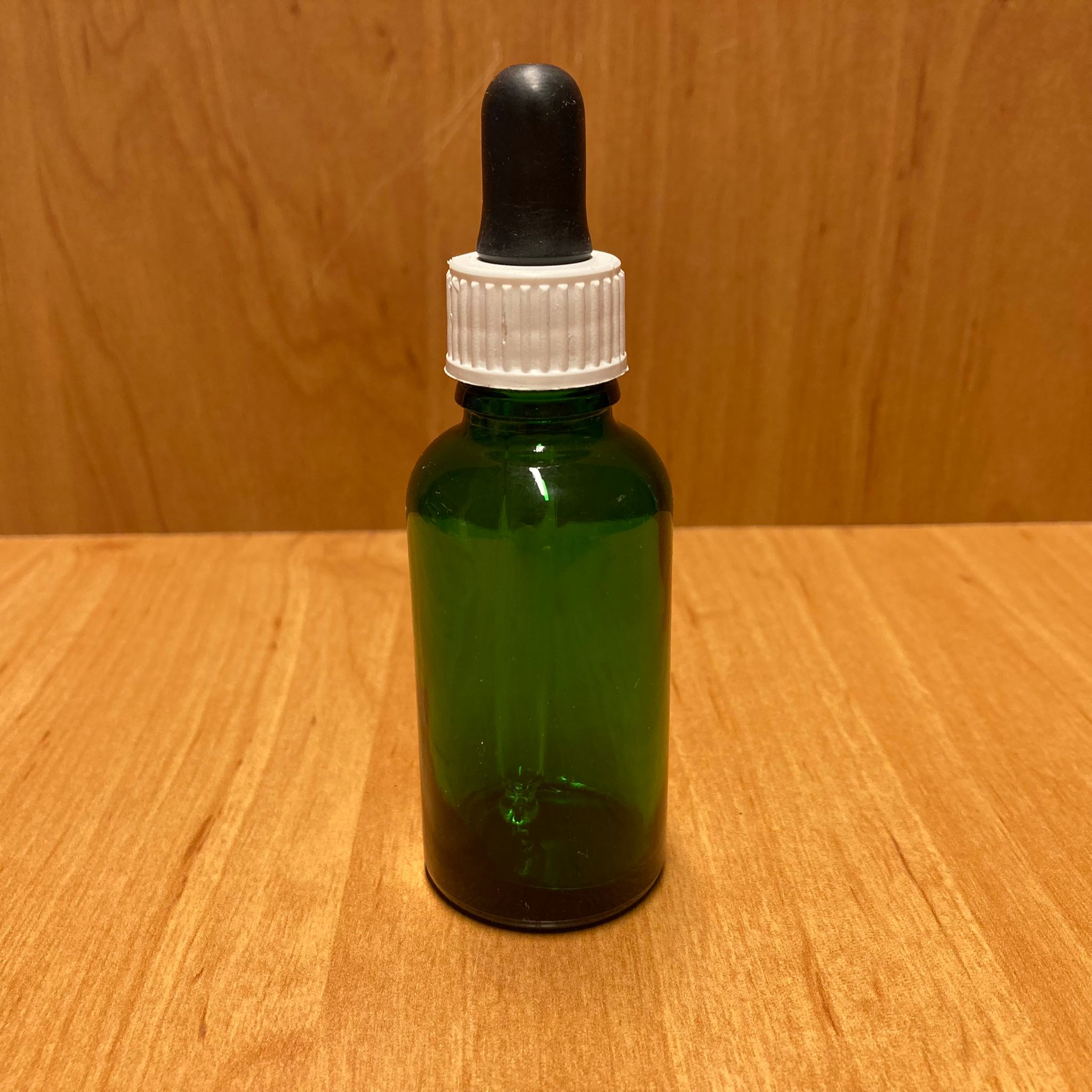30 Cc Yeşil Cam Damlalıklı Şişe - Siyah Emzik - Beyaz Plastik Kapak - 30 Ml Yeşil Cam Damlalıklı Şişe