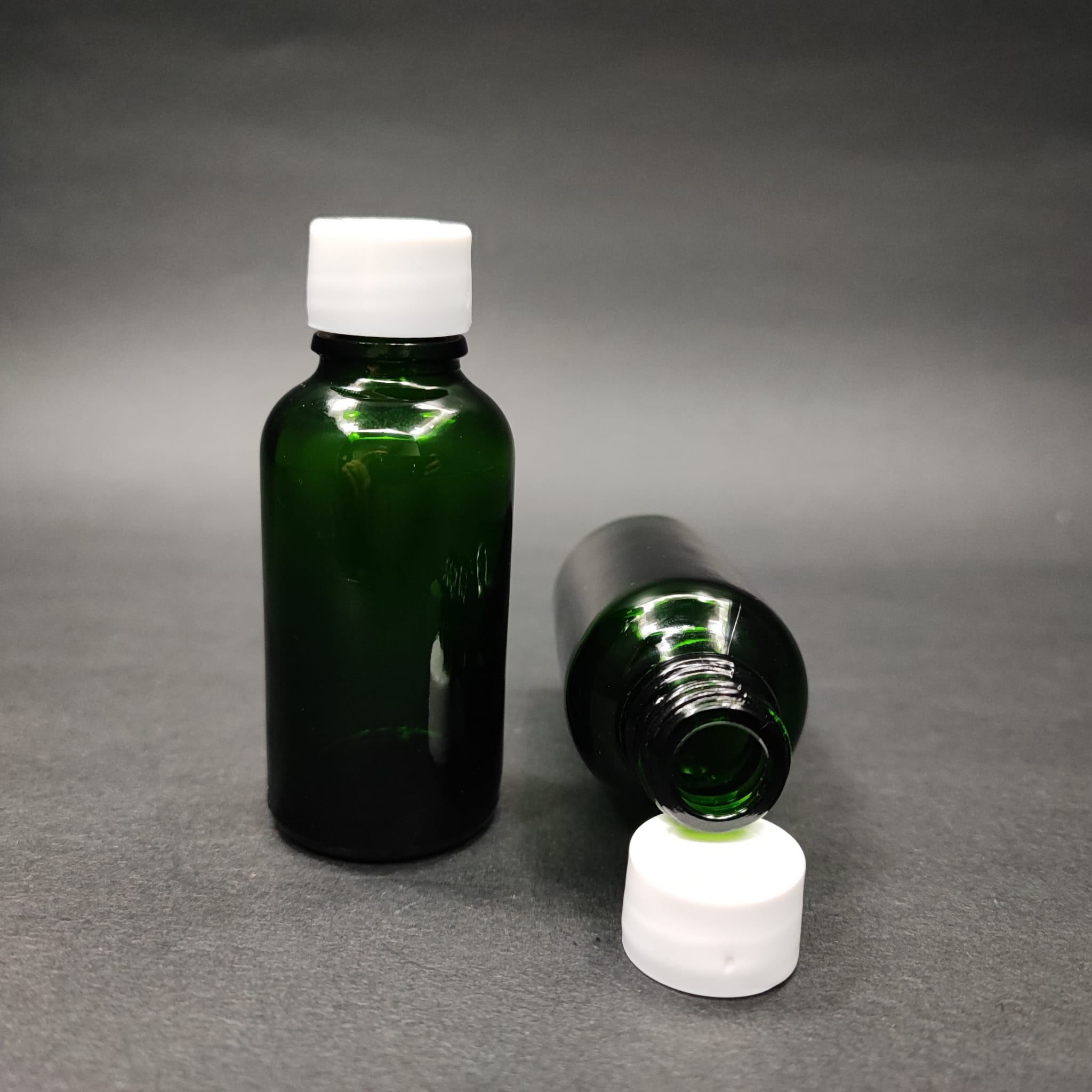 30 Cc Yeşil Cam Şişe + Kendinden Contalı Sızdırmaz Beyaz Kapak - 30 Ml Kapaklı Cam Şişe