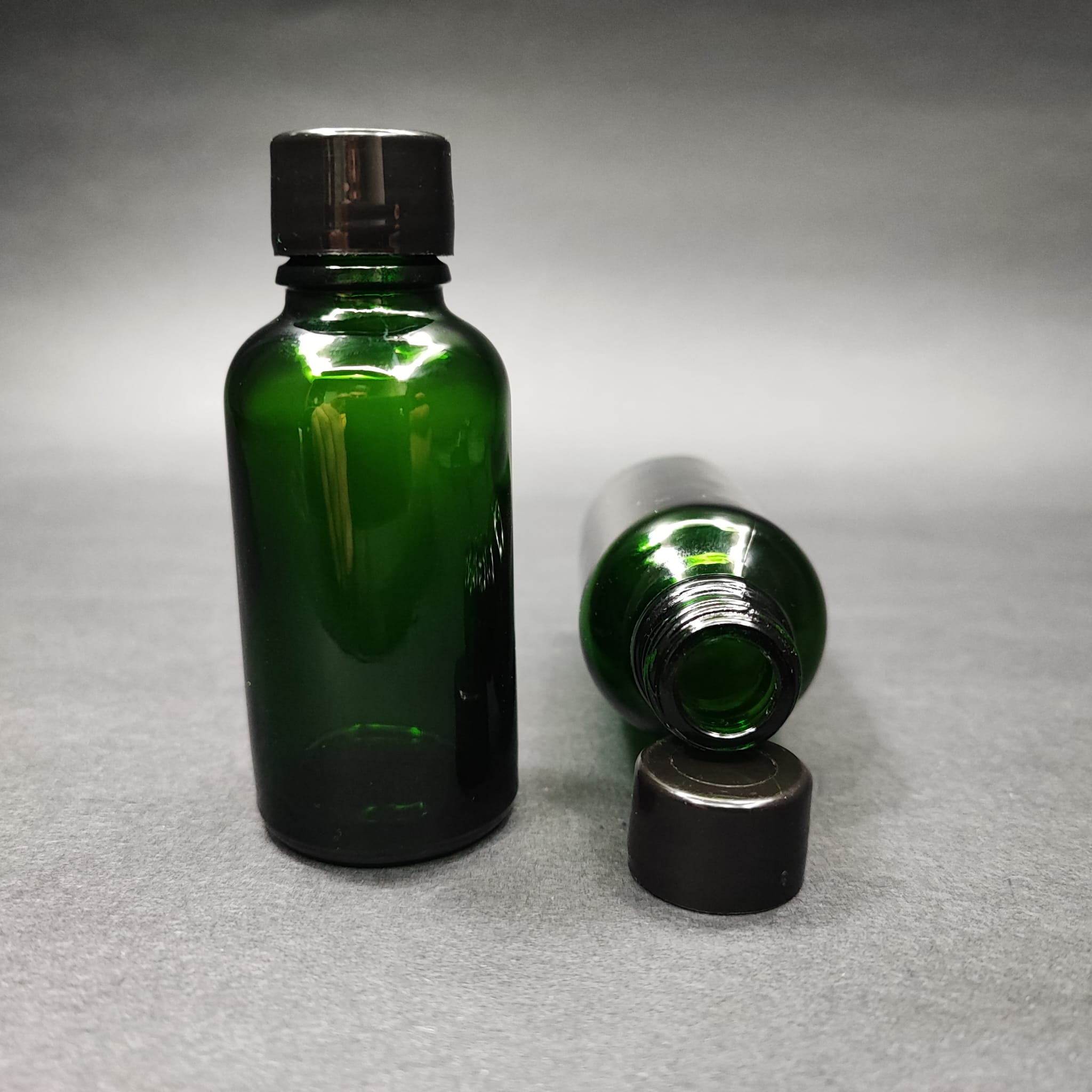 30 Cc Yeşil Cam Şişe + Kendinden Contalı Sızdırmaz Siyah Kapak - 30 Ml Kapaklı Cam Şişe
